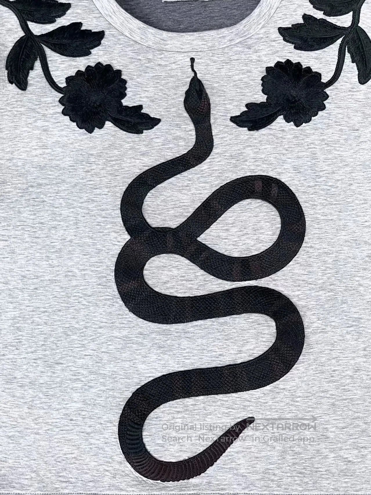 Gucci gray snake logo embroidered sweatshirt. Size US S / EU 44-46 / 1 - 4 Thumbnail