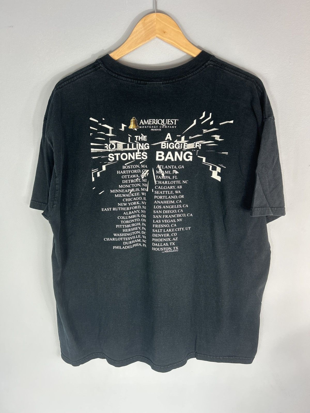 KISS 2005 Rolling Stones A Bigger Bang Tour Tee Size US XL / EU 56 / 4 - 3 Thumbnail