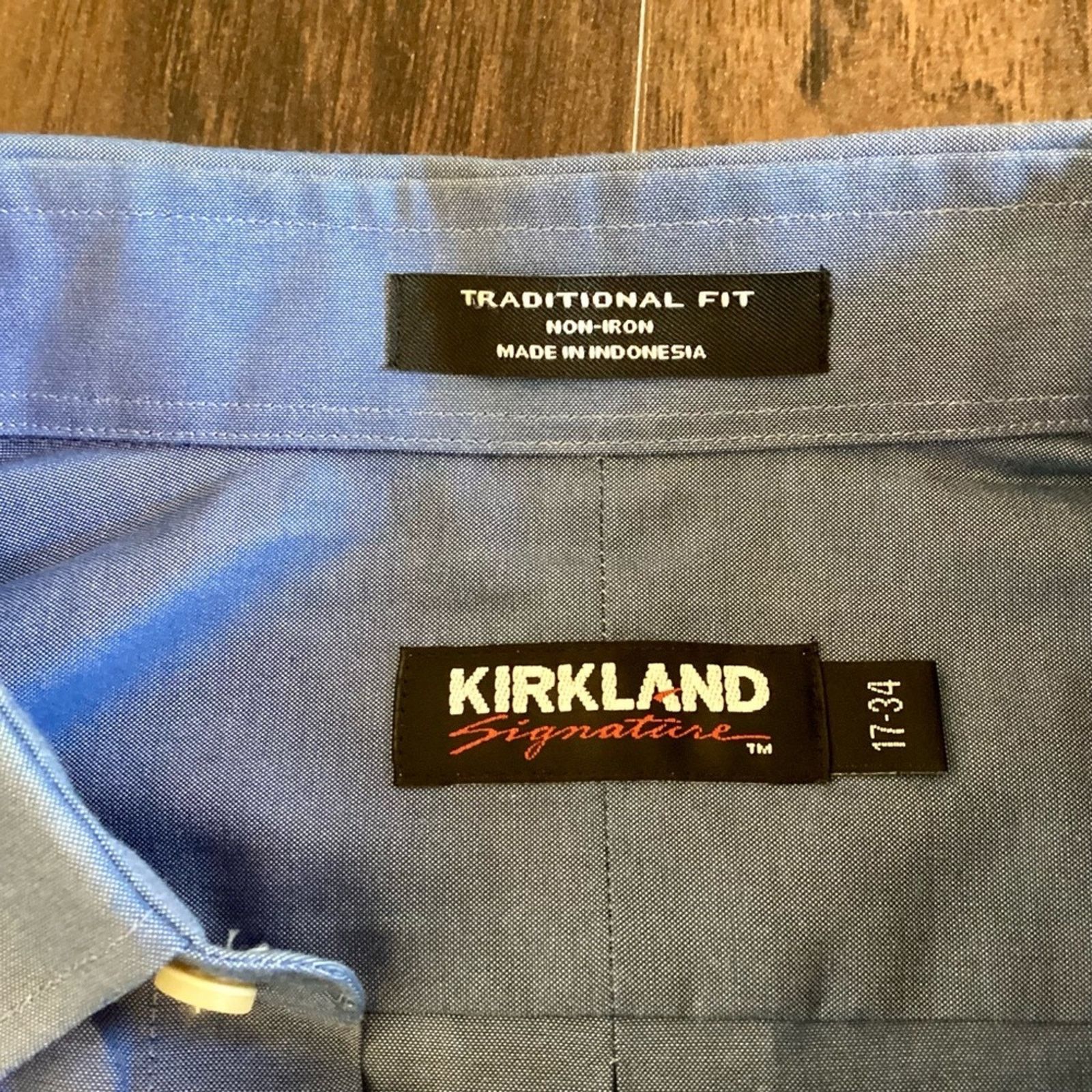 Kirkland Signature Kirkland Signature Button Down Size US L / EU 52-54 / 3 - 3 Thumbnail