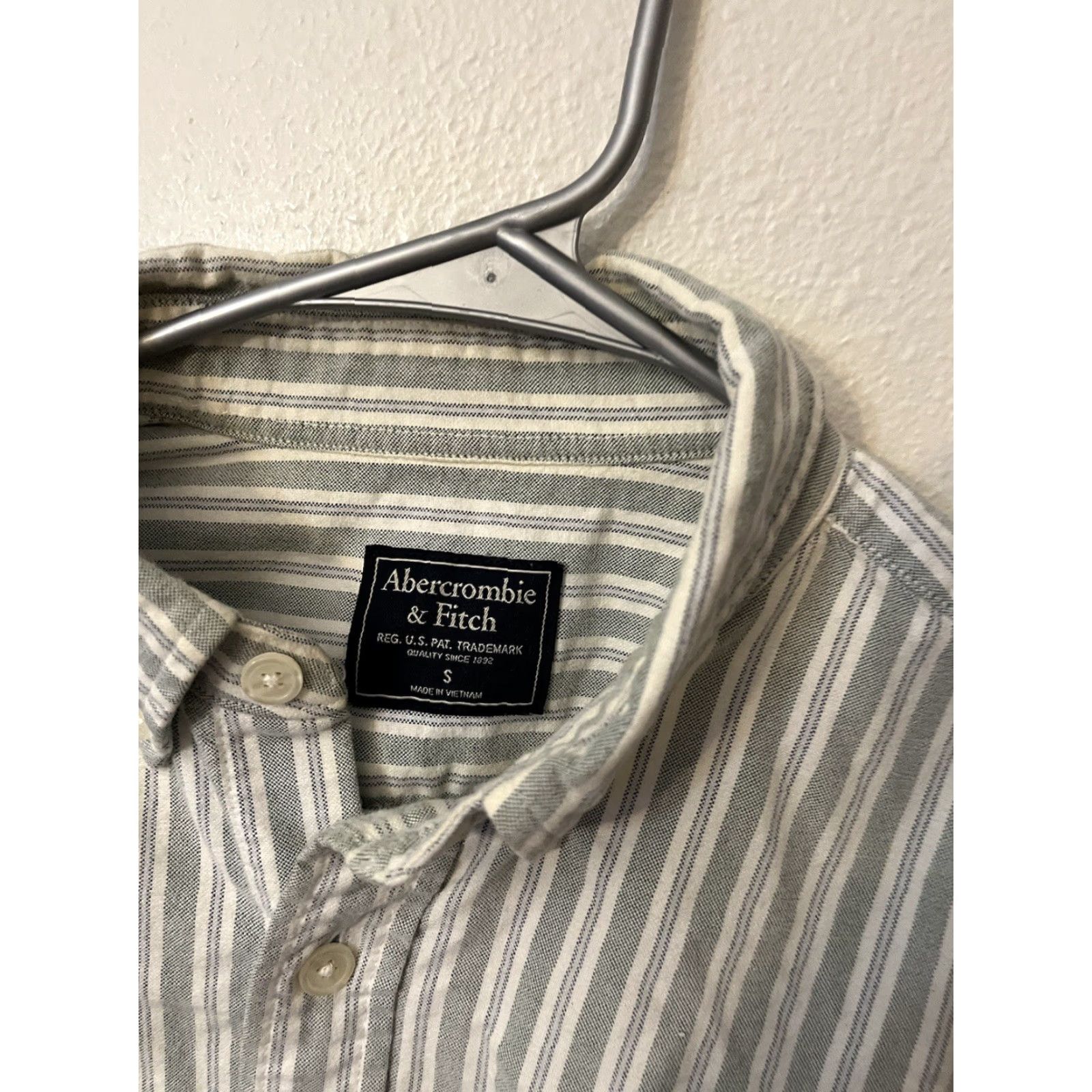 Abercrombie & Fitch Abercrombie & Fitch Striped Shirt Button-Up Men's Size Small Muscle Color Multicolor Logo 90s Grunge Work Casual Button-Front Size US S / EU 44-46 / 1 - 2 Thumbnail