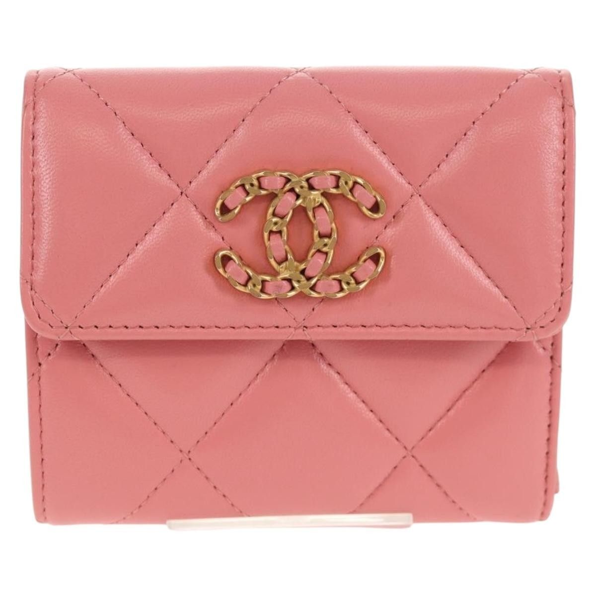Chanel Chanel Matelasse Bifold Wallet Size ONE SIZE - 2 Thumbnail