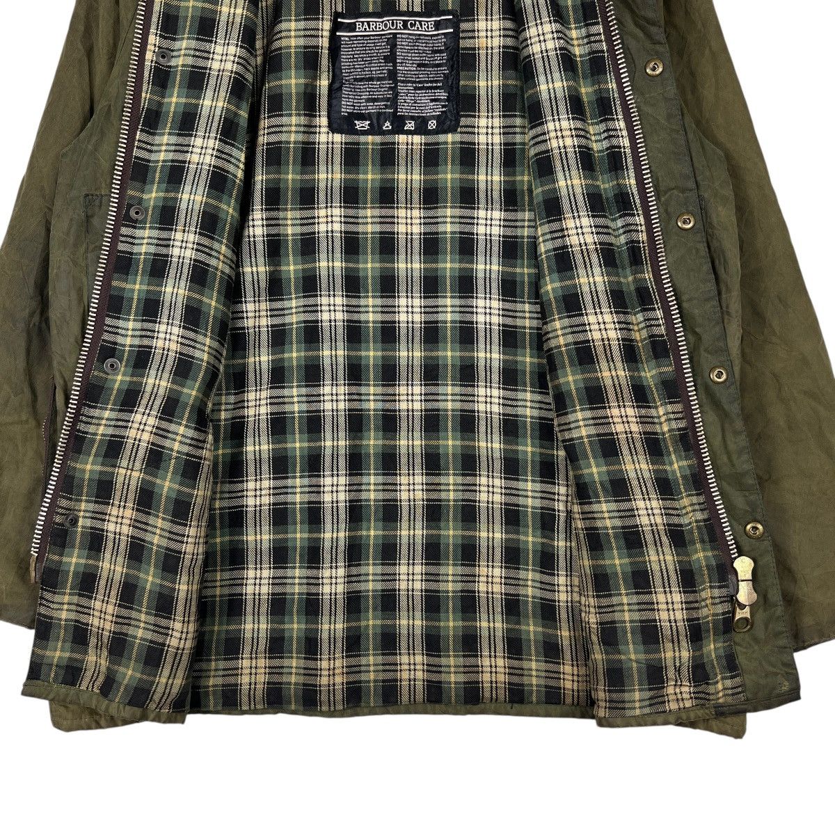 Barbour 🔥 VINTAGE BARBOUR BEAUFORT WAXED JACKET MADE IN ENGLAND Size US M / EU 48-50 / 2 - 12 Thumbnail