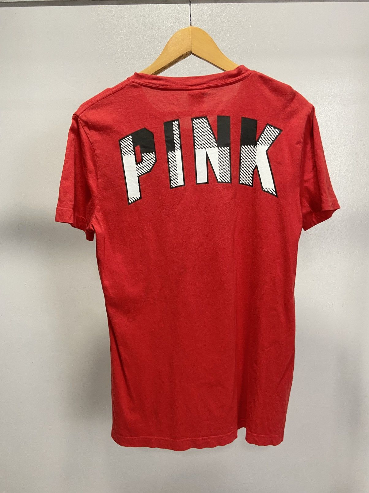 Japanese Brand × Victoria's Secret Victoria’s Secret Pink pocket tee Size M / US 6-8 / IT 42-44 - 1 Thumbnail