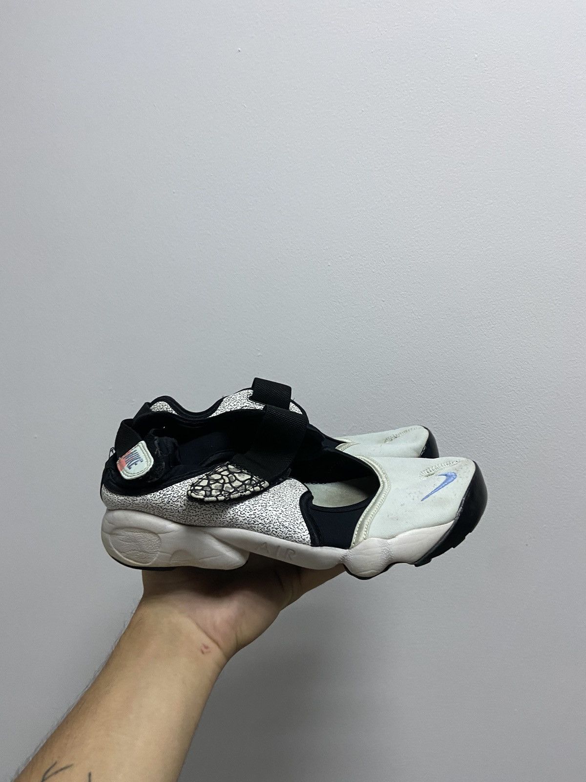 Nike Nike rift tabi style ninja Vintage Womans Small Logo Swoosh Size US 8 / IT 38 - 3 Thumbnail