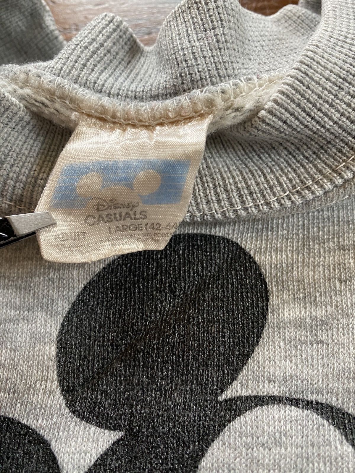 Disney × Mickey Mouse × Vintage Vintage 80’s Mickey Mouse Grey Raglan Crewneck Sweatshirt Size US M / EU 48-50 / 2 - 5 Thumbnail