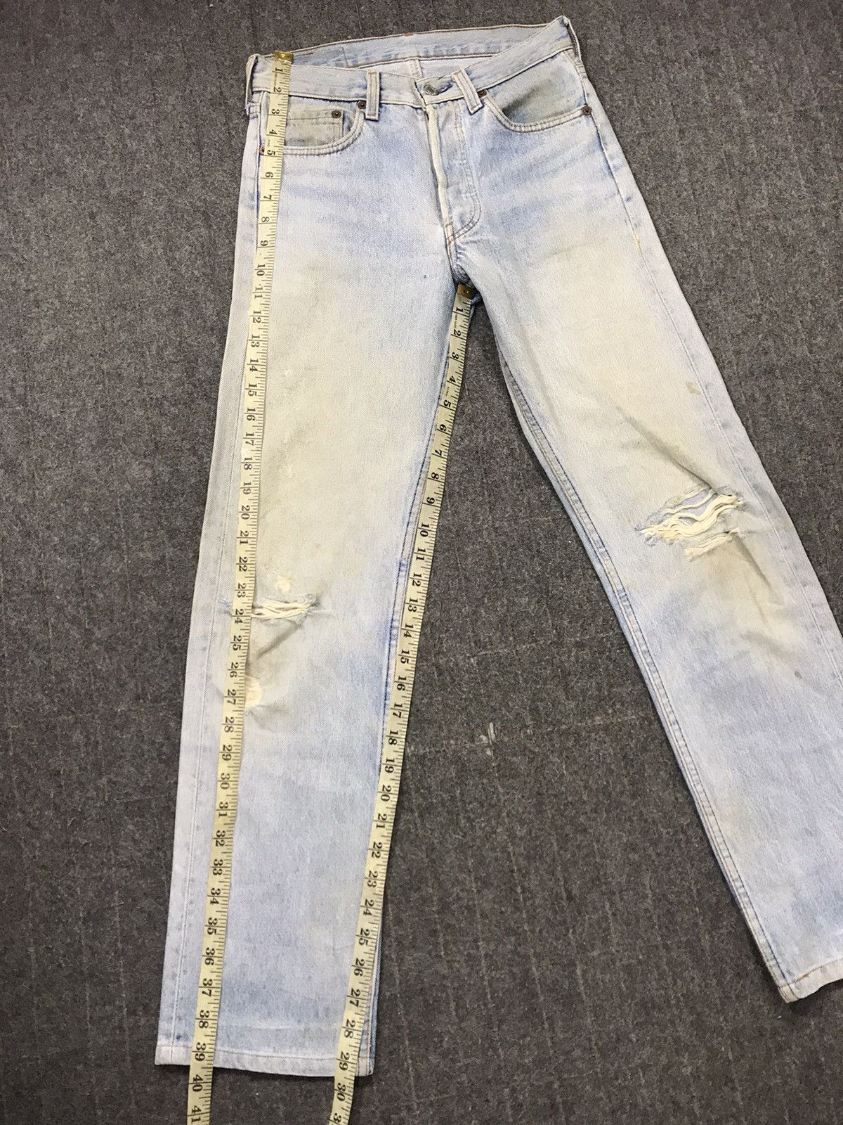 Levi's Levi's Strauss 501 Button Fly Jeans Pants Fits Size 26 27 Size US 27 - 12 Thumbnail