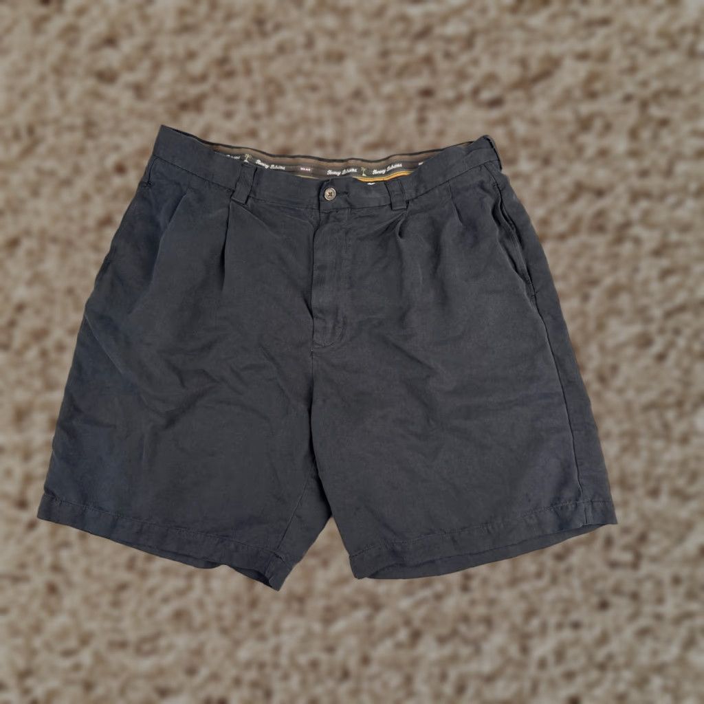 Tommy Bahama VINTAGE Tommy Bahama Bermuda Shorts Men 36 Black Silk Pleated Beach 9in Inseam Adult Regular Mens Size US 36 / EU 52 - 1 Thumbnail