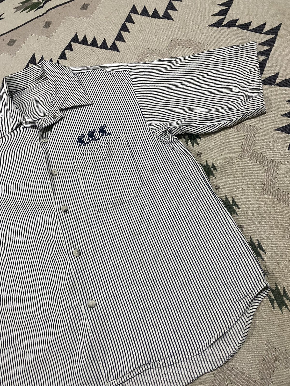 Tony Hawk 2000s GU X TONY HAWK WORKWEAR BUTTON UP SPELLOUT ON BACK Size US L / EU 52-54 / 3 - 4 Thumbnail