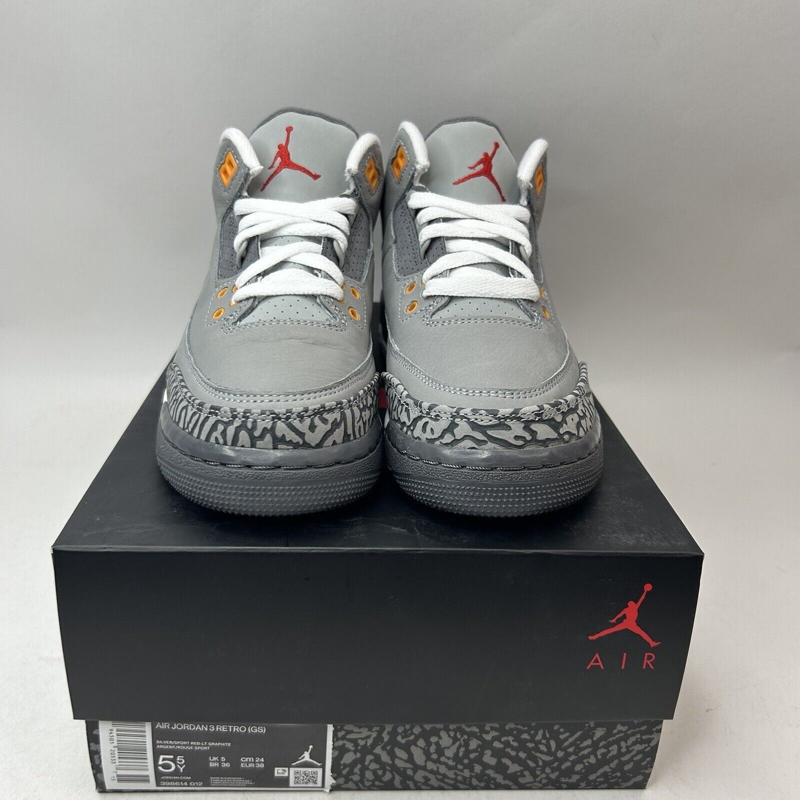 Nike Nike Air Jordan 3 Retro GS “Cool Grey” 2023 Size US 7 / IT 37 - 2 Thumbnail