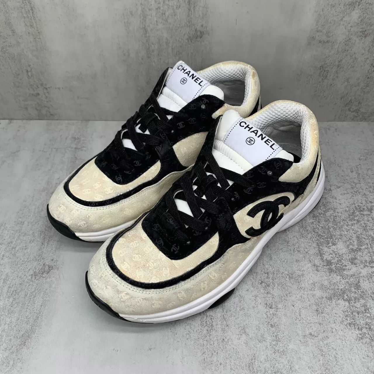 Chanel Chanel AOP Sneakers 39.5 95 New Size US 9 / IT 39 - 1 Thumbnail