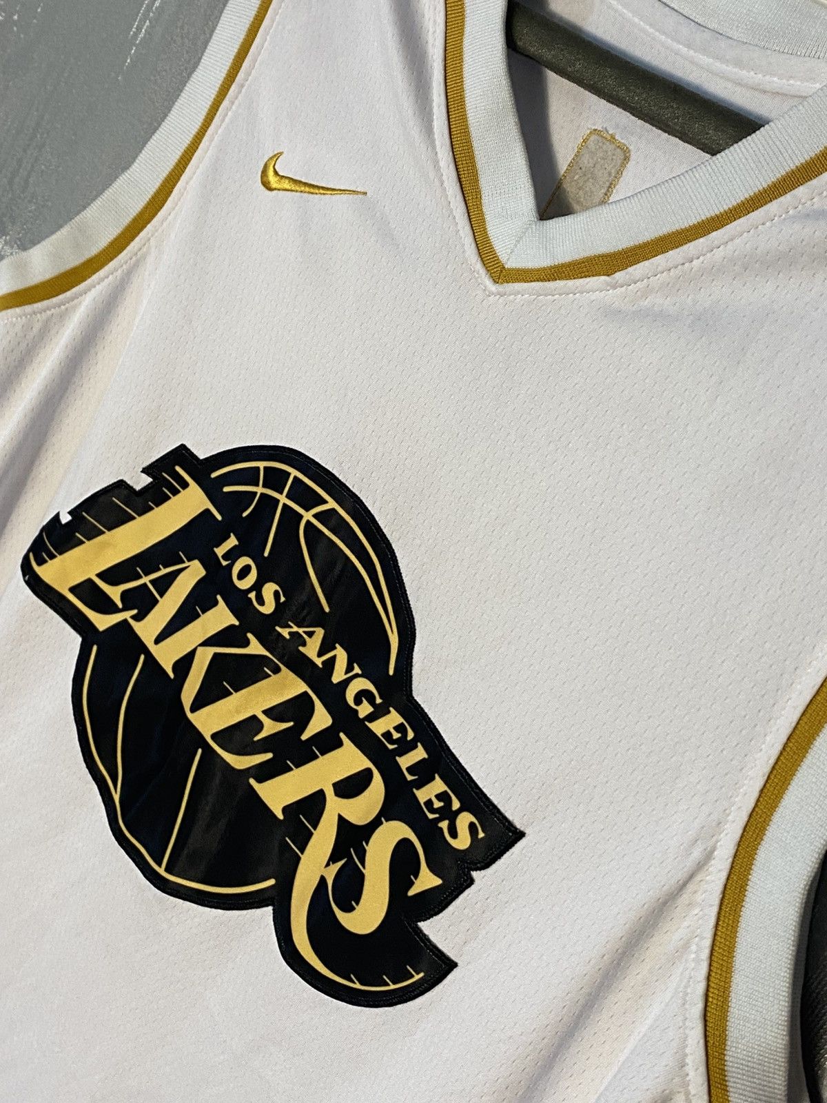 Nike Los Angeles Lakers Nike Basketball Jersey NBA #23 James Size US M / EU 48-50 / 2 - 2 Thumbnail