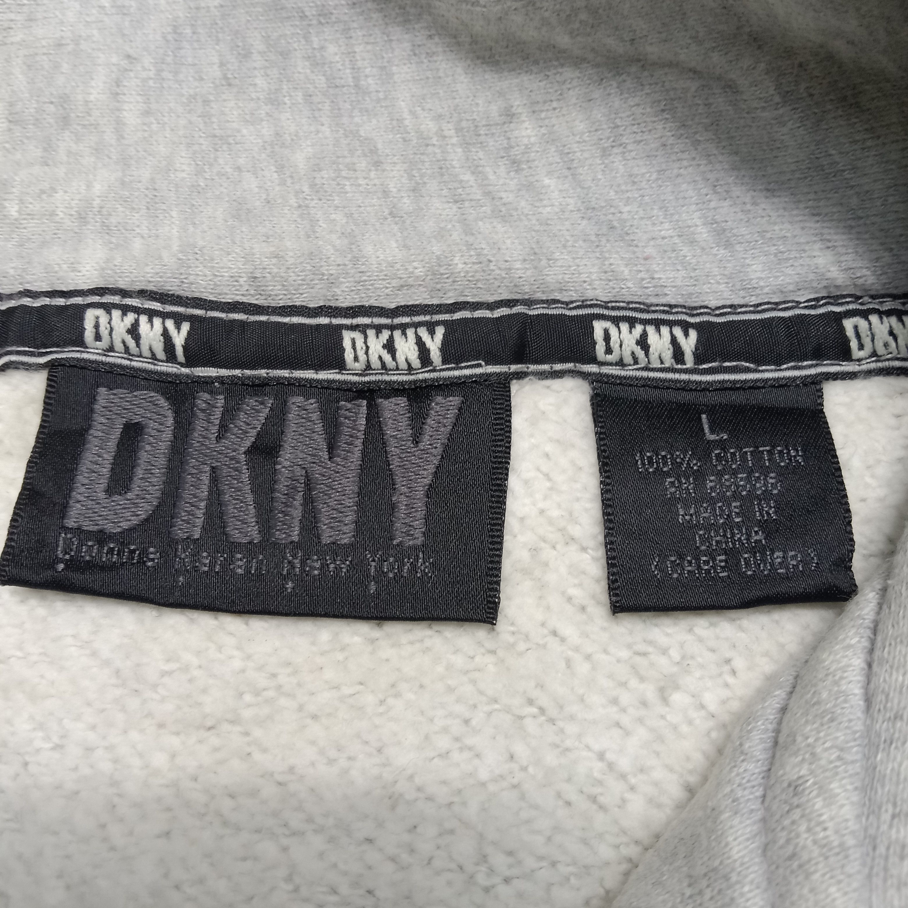 DKNY × Vintage DKNY Patchwork American Style Half Zipper Sweatshirt Size US XL / EU 56 / 4 - 4 Thumbnail