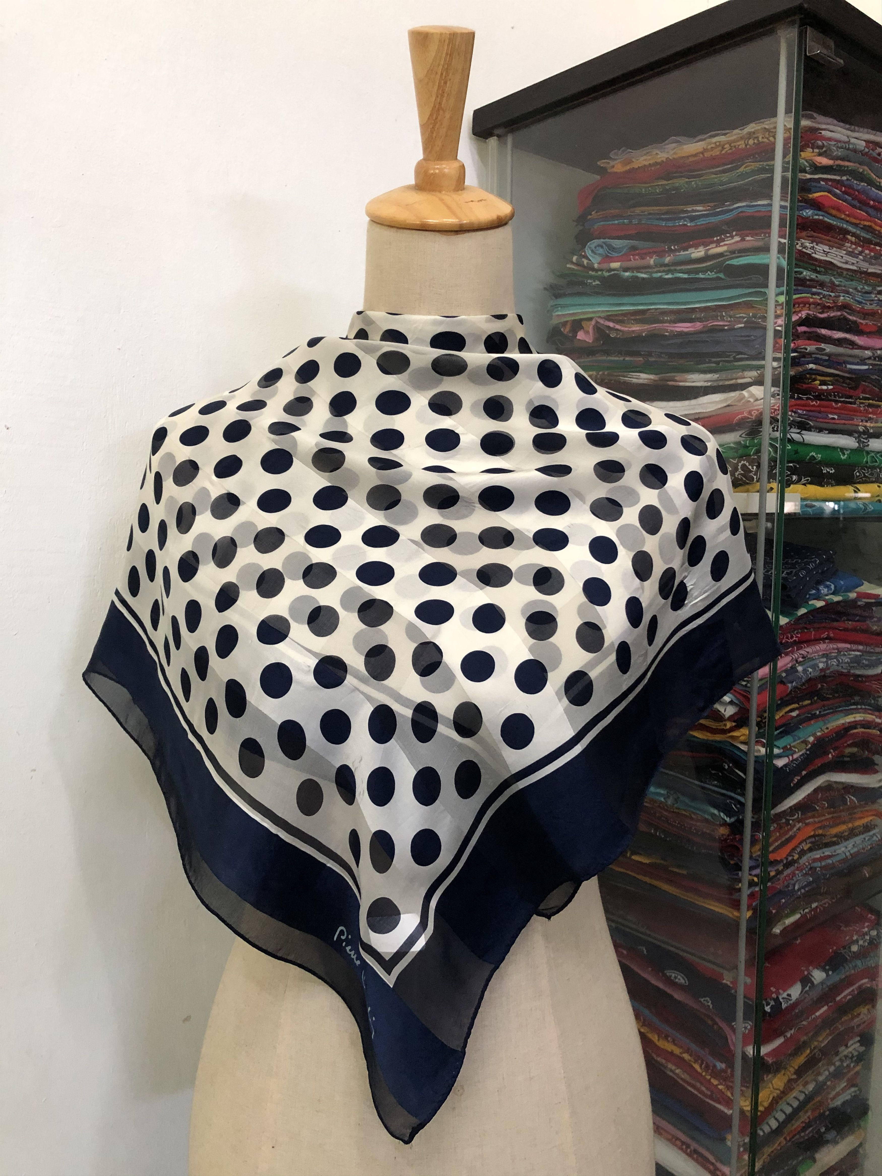 Pierre Cardin × Vintage Vintage Pierre Cardin Silk Scarf Size ONE SIZE - 1 Thumbnail