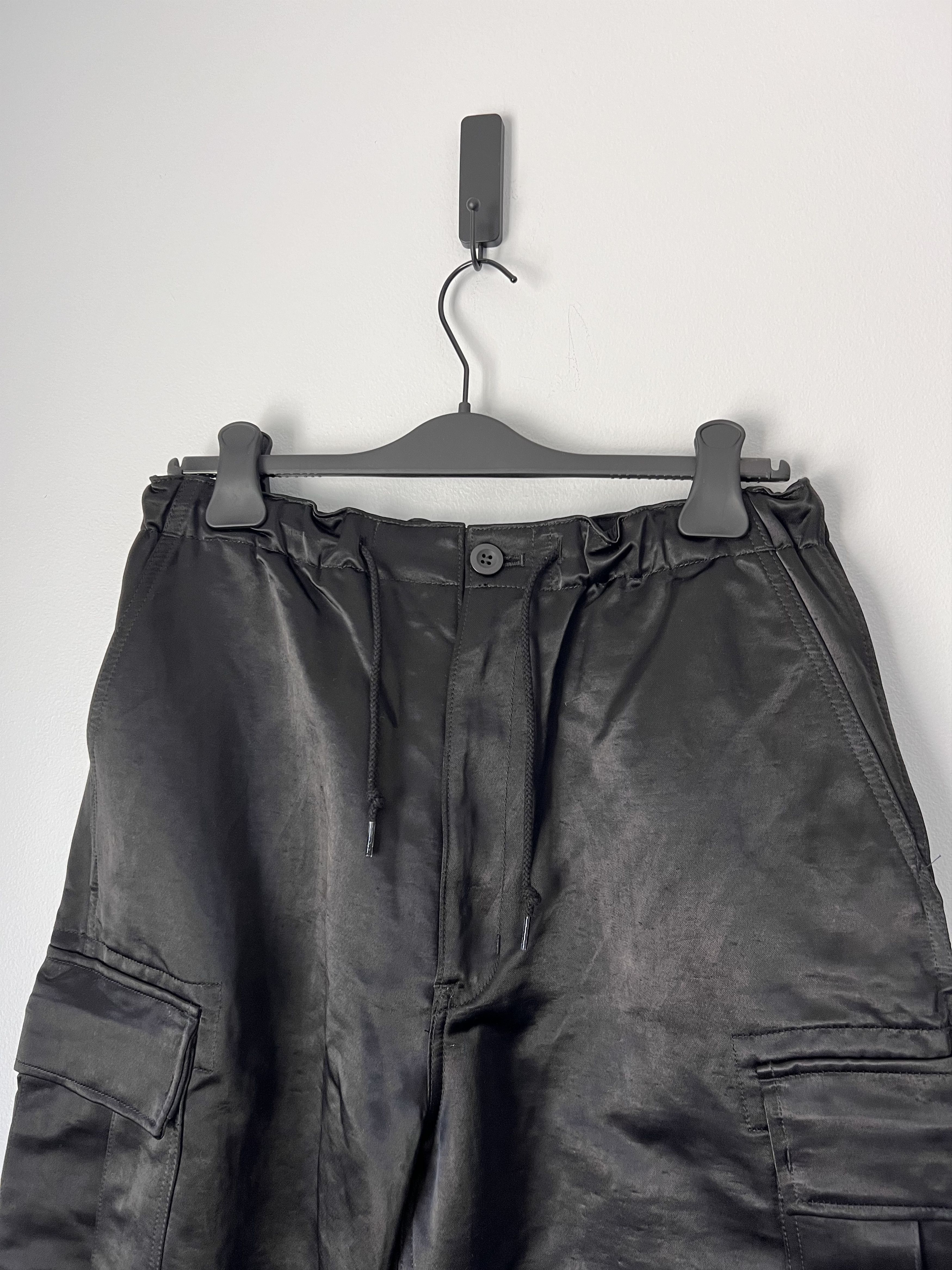 Comme des Garcons Homme Comme des Garcons Homme Satin Cargo Pants in Black Size US 32 / EU 48 - 2 Thumbnail