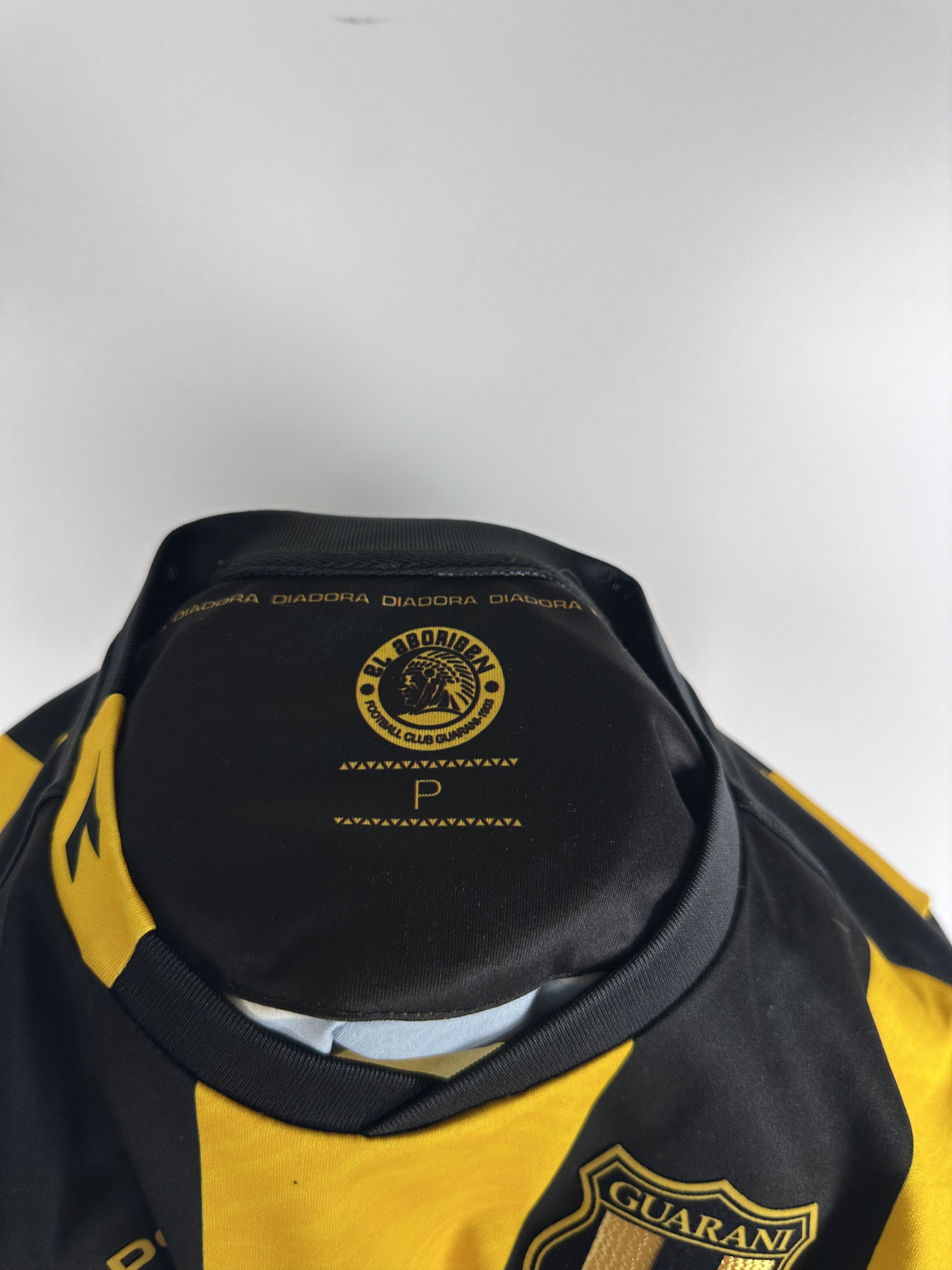 Diadora Guarani Asuncion 2015 Football Shirt Soccer Jersey Diadora Size US S / EU 44-46 / 1 - 9 Thumbnail