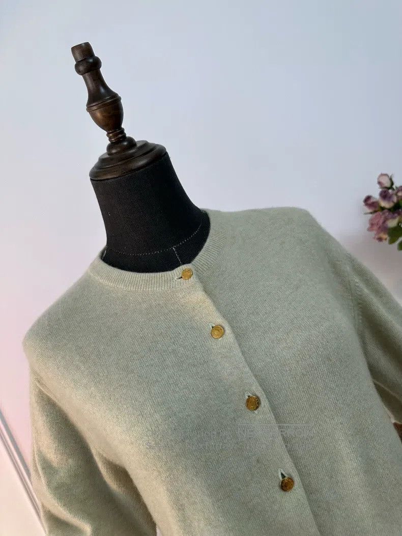Hermes Hermes 1990s Gold-Button Cashmere Knit Sweater - Rose Bean Size L / US 10 / IT 46 - 5 Thumbnail