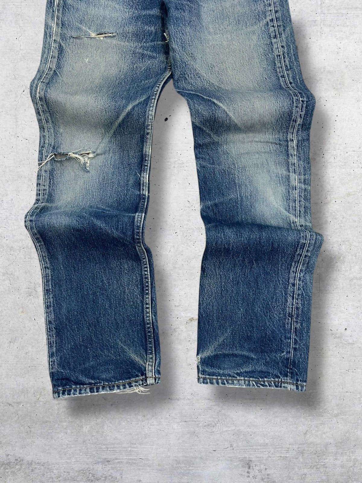 Levi's Vintage Clothing VINTAGE 501 LEVIS USA DESIGNER 90S RIPPED WHISKERING DENIM Size US 28 / EU 44 - 3 Thumbnail