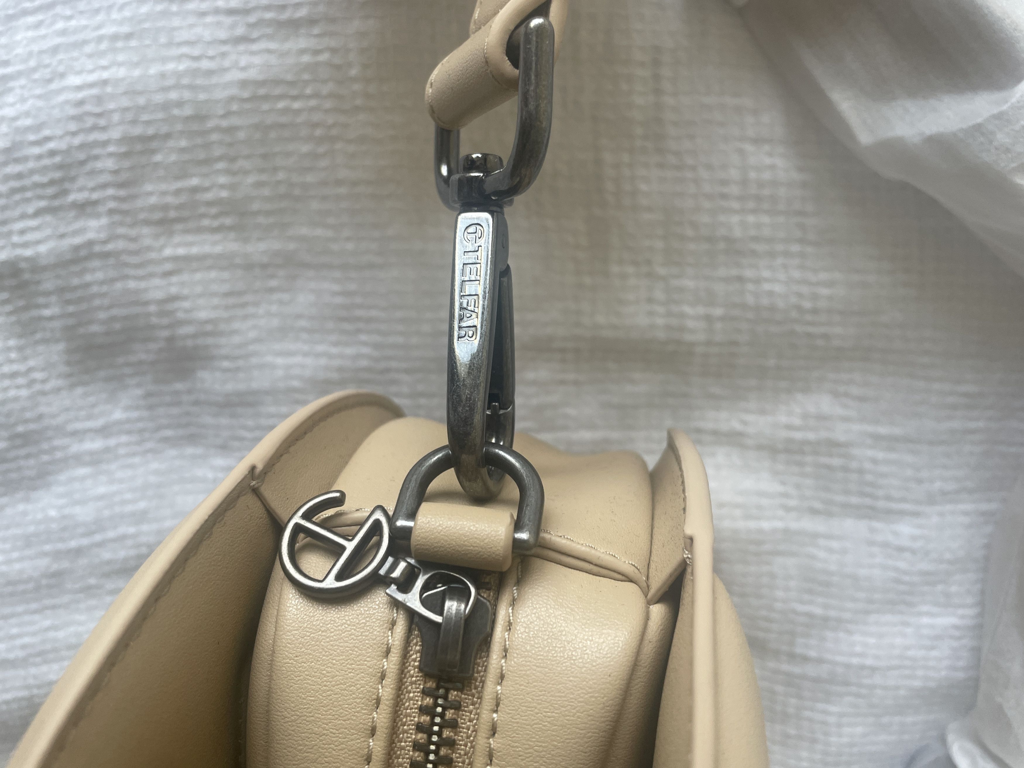 Telfar RARE Round Telfar Circle Bag in Cream Size ONE SIZE - 5 Thumbnail