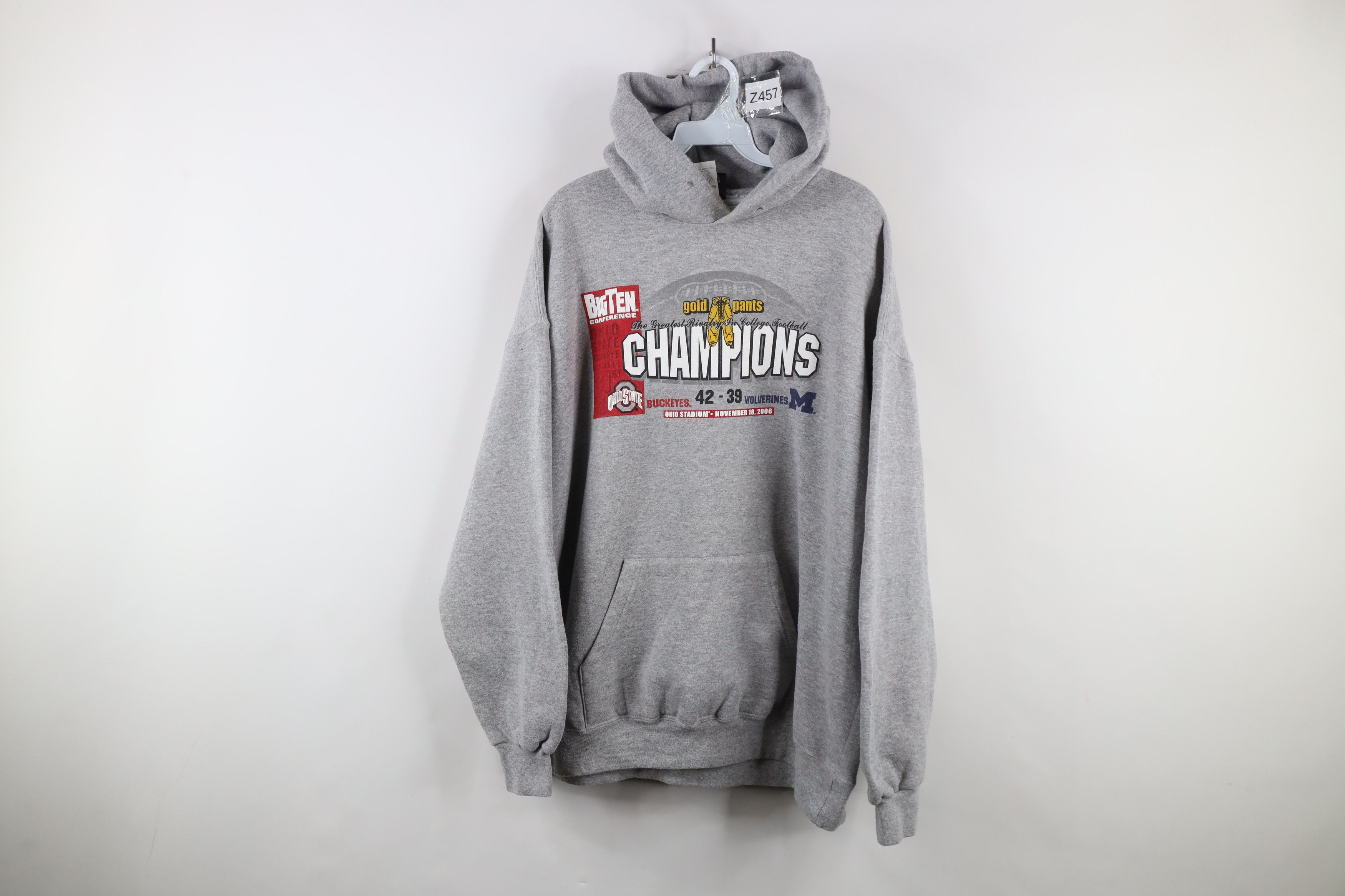 Vintage Vintage Y2K 2006 University of Michigan Football Hoodie Gray Size US XL / EU 56 / 4 - 1 Thumbnail