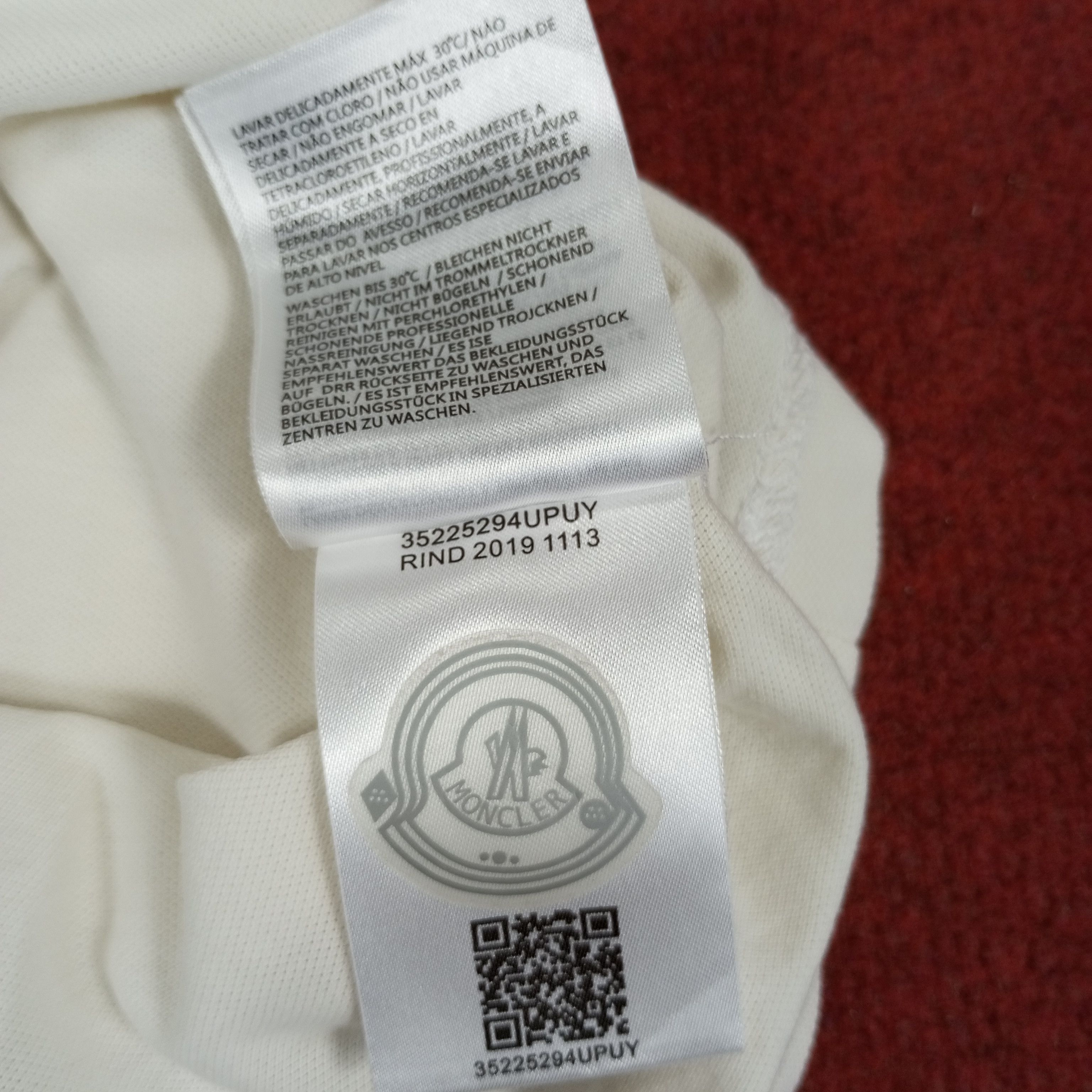 Vintage Moncler Small Logo Design Casual Style Polos Size US L / EU 52-54 / 3 - 9 Thumbnail