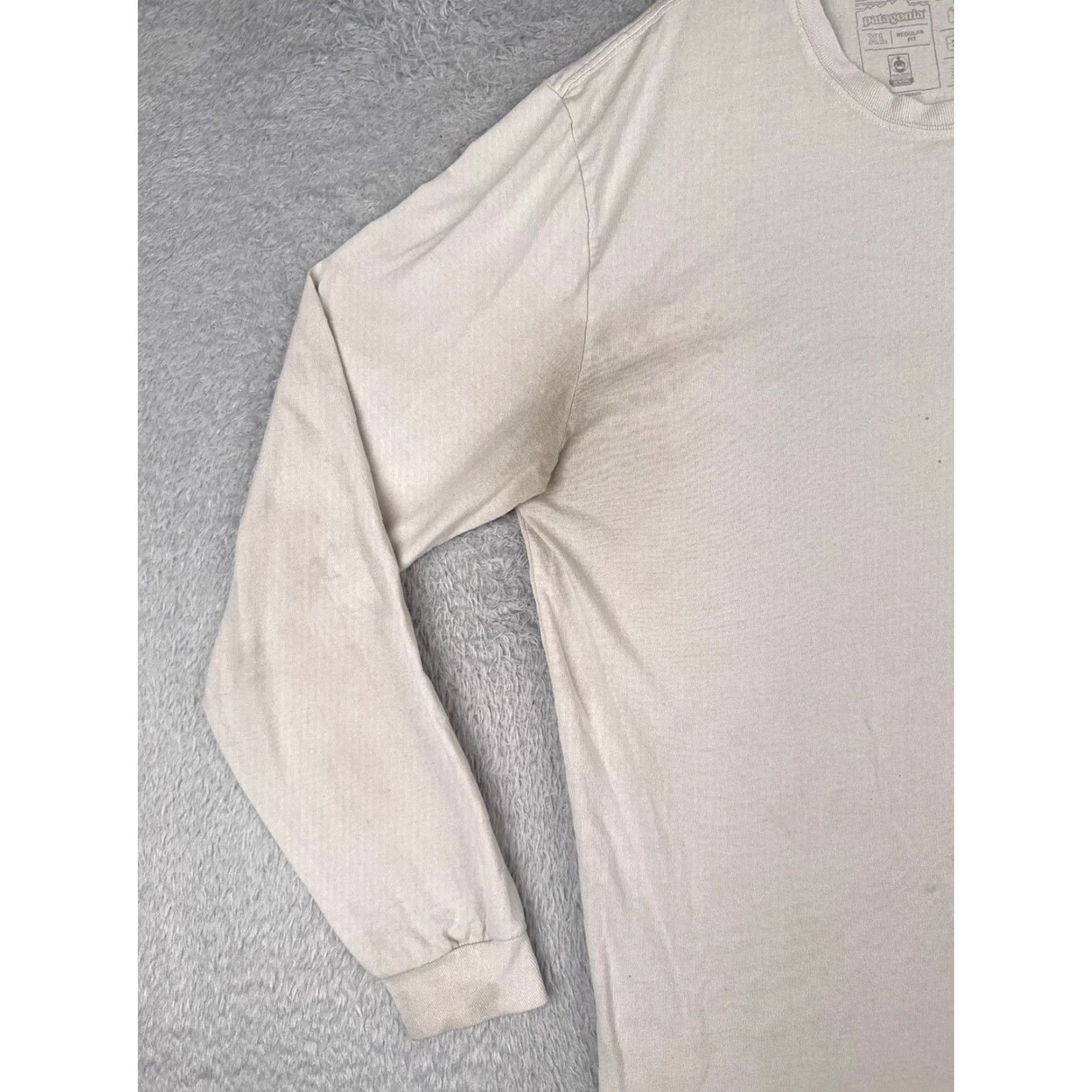 Patagonia Patagonia Men’s T-Shirt XL White Long Sleeve Crew Neck Poly Blend Cotton Jersey Logo Regular Brand Patagonia Size US XL / EU 56 / 4 - 3 Thumbnail