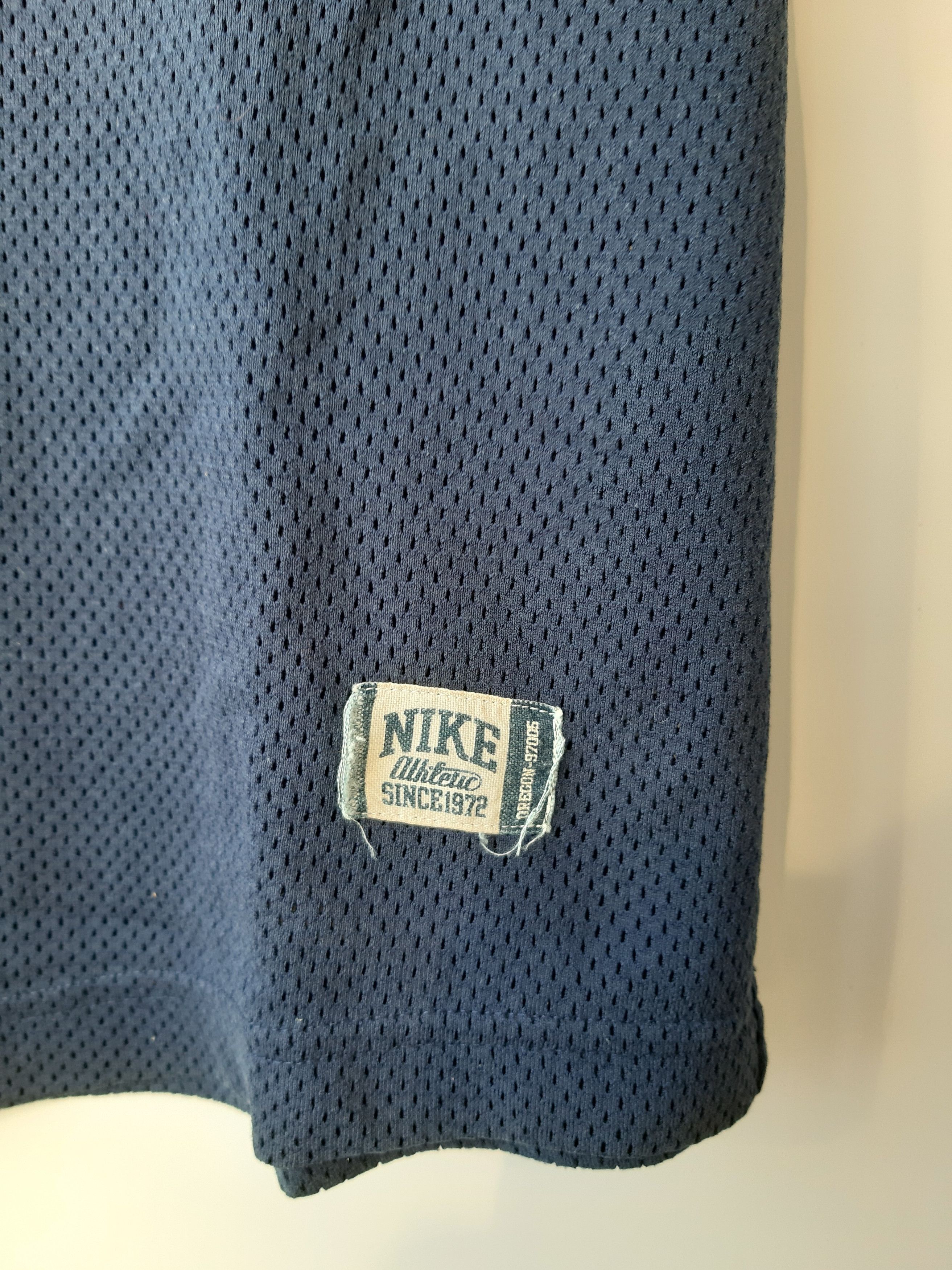Nike Nike Athletic Vintage T-shirt Size US XL / EU 56 / 4 - 5 Thumbnail