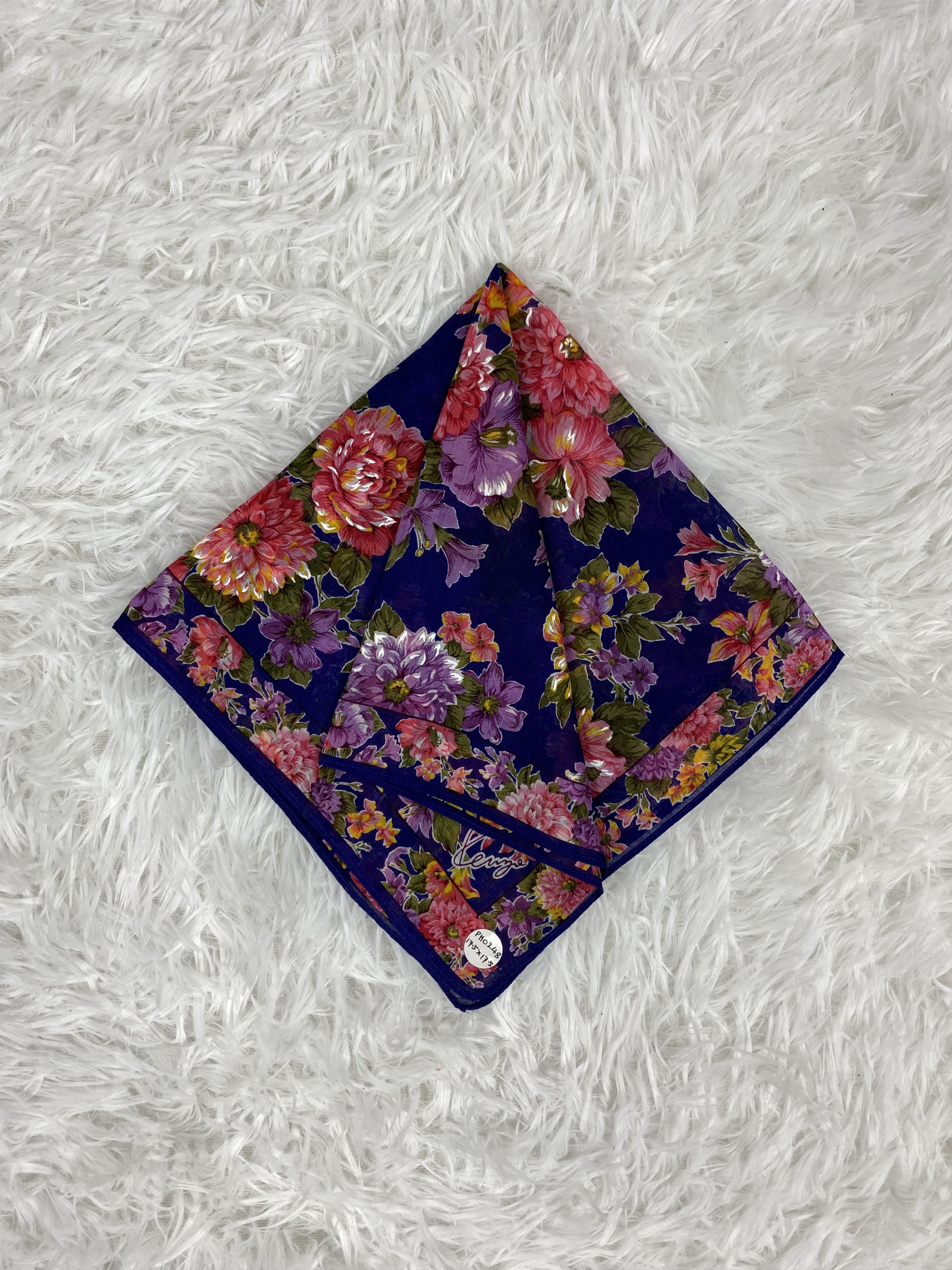 Kenzo Vintage Kenzo Handkerchief Neckerchief PH0248 Size ONE SIZE - 1 Thumbnail