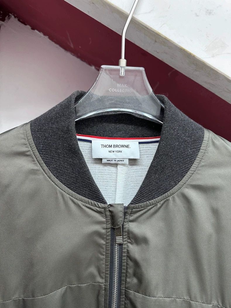 Thom Browne Thom Browne size2 Gray and green four stripe nylon zipper j Size US M / EU 48-50 / 2 - 3 Thumbnail