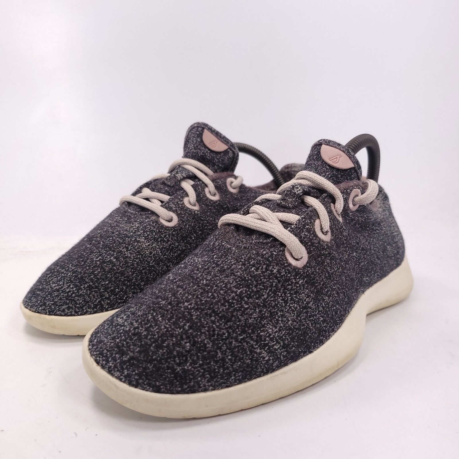 Allbirds Allbirds Wool Runner Athletic Shoe Womens Size 9 Black White Size US 9 / IT 39 - 1 Thumbnail