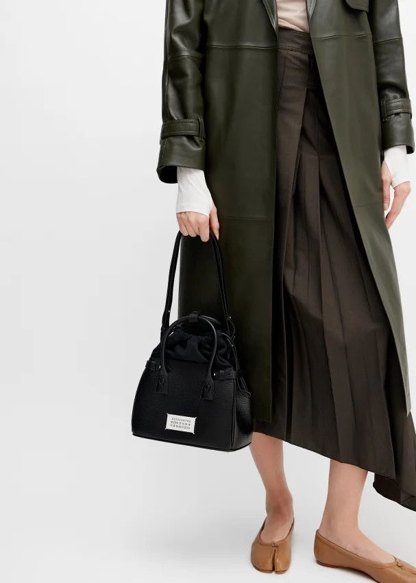Maison Margiela oc11z0325 Size: OS / Mini Drawstring Bag in Black Size ONE SIZE - 2 Thumbnail