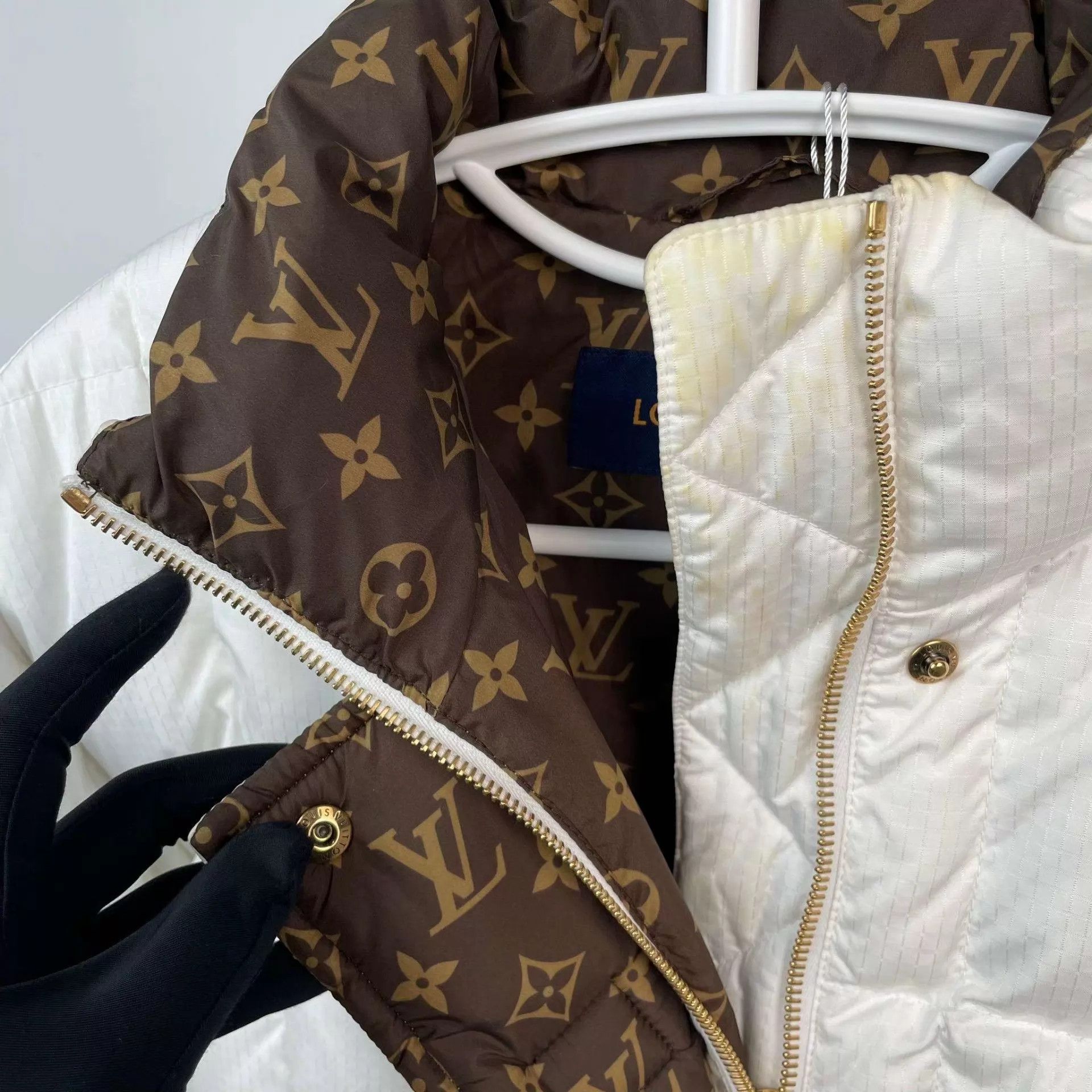 Louis Vuitton LV white lining all over print down jacket 36 Size XS / US 0-2 / IT 36-38 - 7 Thumbnail