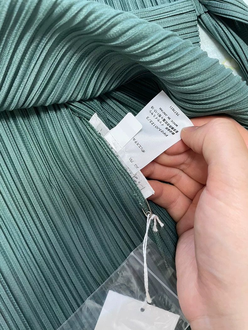 Issey Miyake Issey Miyake size:3 Green pleated cardigan Size S / US 4 / IT 40 - 5 Thumbnail