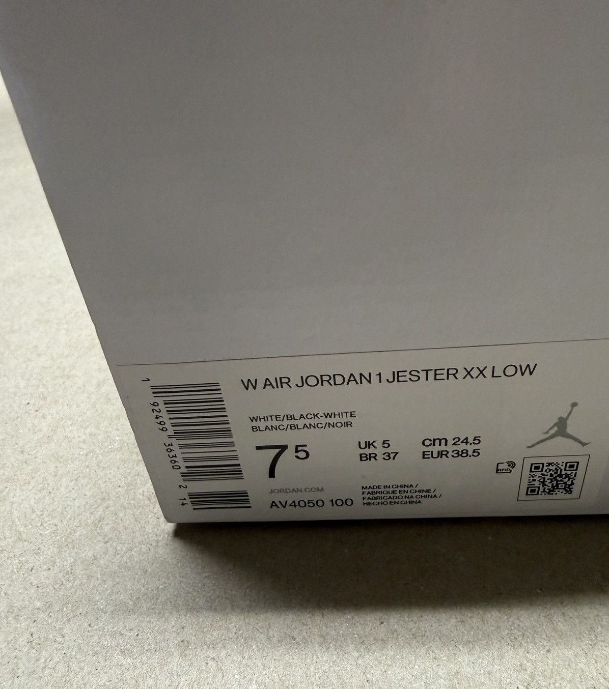 Jordan Brand Nike Air Jordan 1 Jester XX Low White Women’s size 7.5 Rare! Size US 7.5 / IT 37.5 - 6 Thumbnail