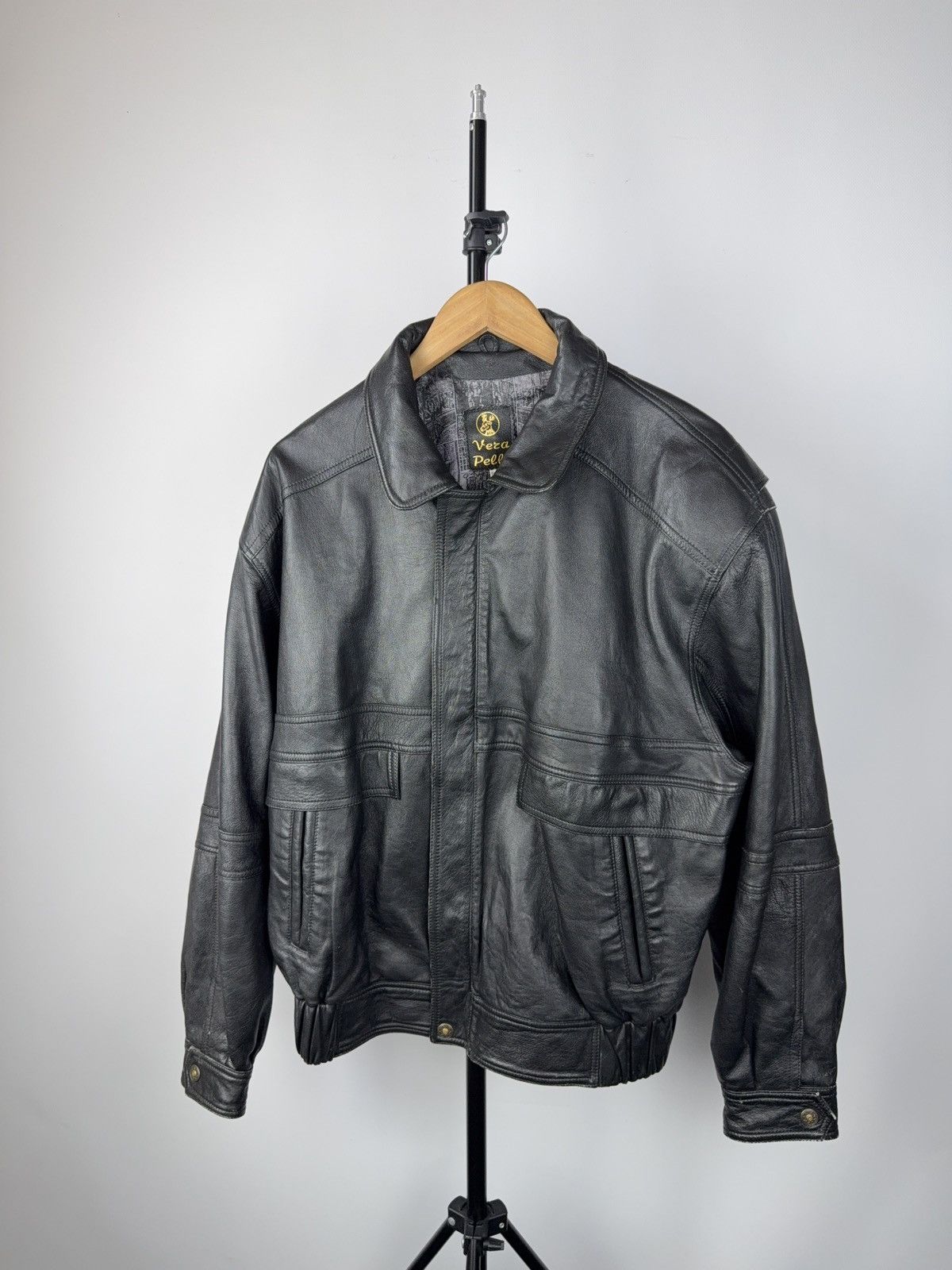Vintage Vintage Leather Jacket Genuine Leahter bomber Moto Oldmoney Size US M / EU 48-50 / 2 - 1 Thumbnail