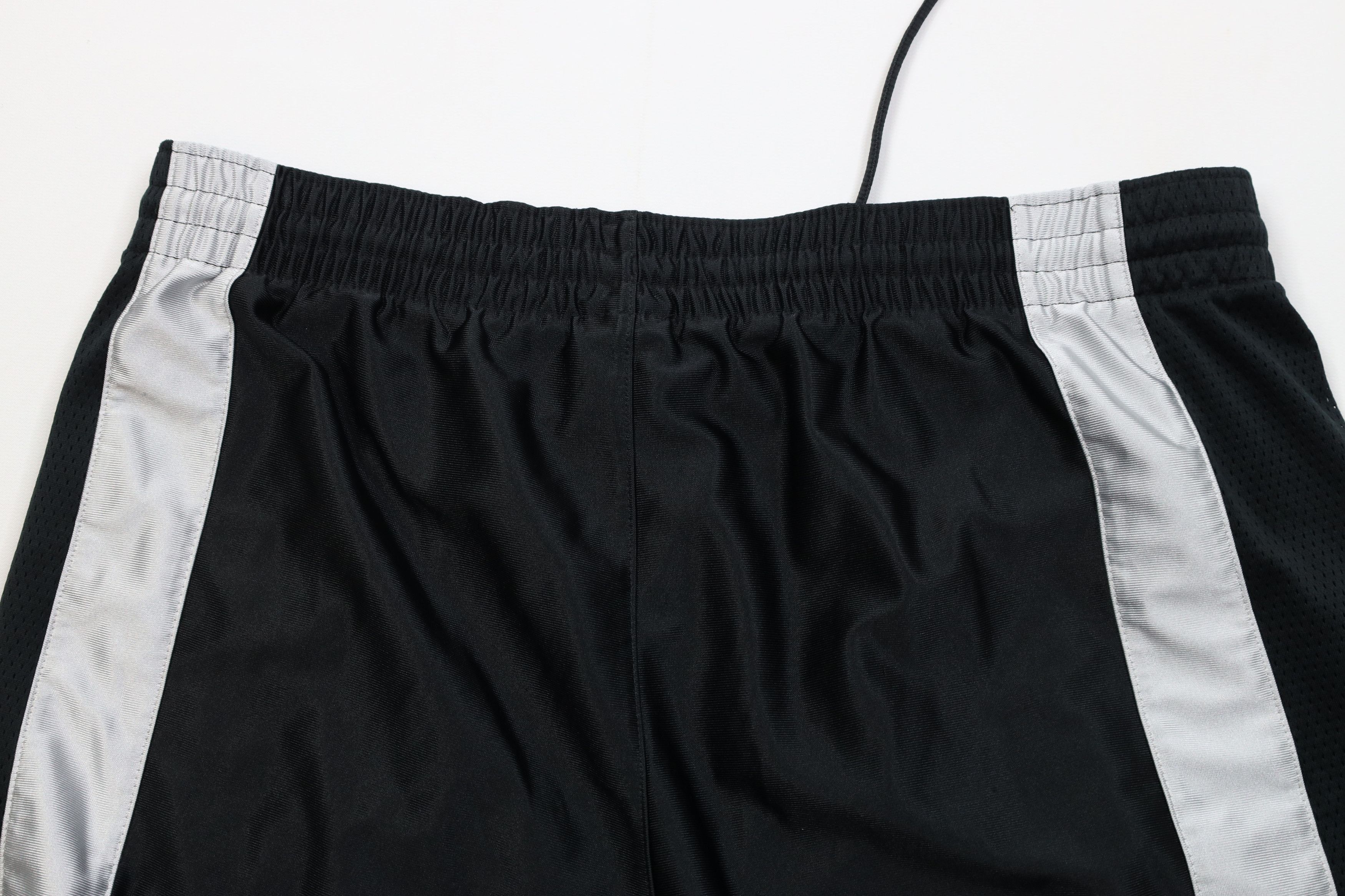 Nike Vintage Y2K Nike Mini Swoosh Dazzle Basketball Shorts Black Size US 32 / EU 48 - 9 Thumbnail