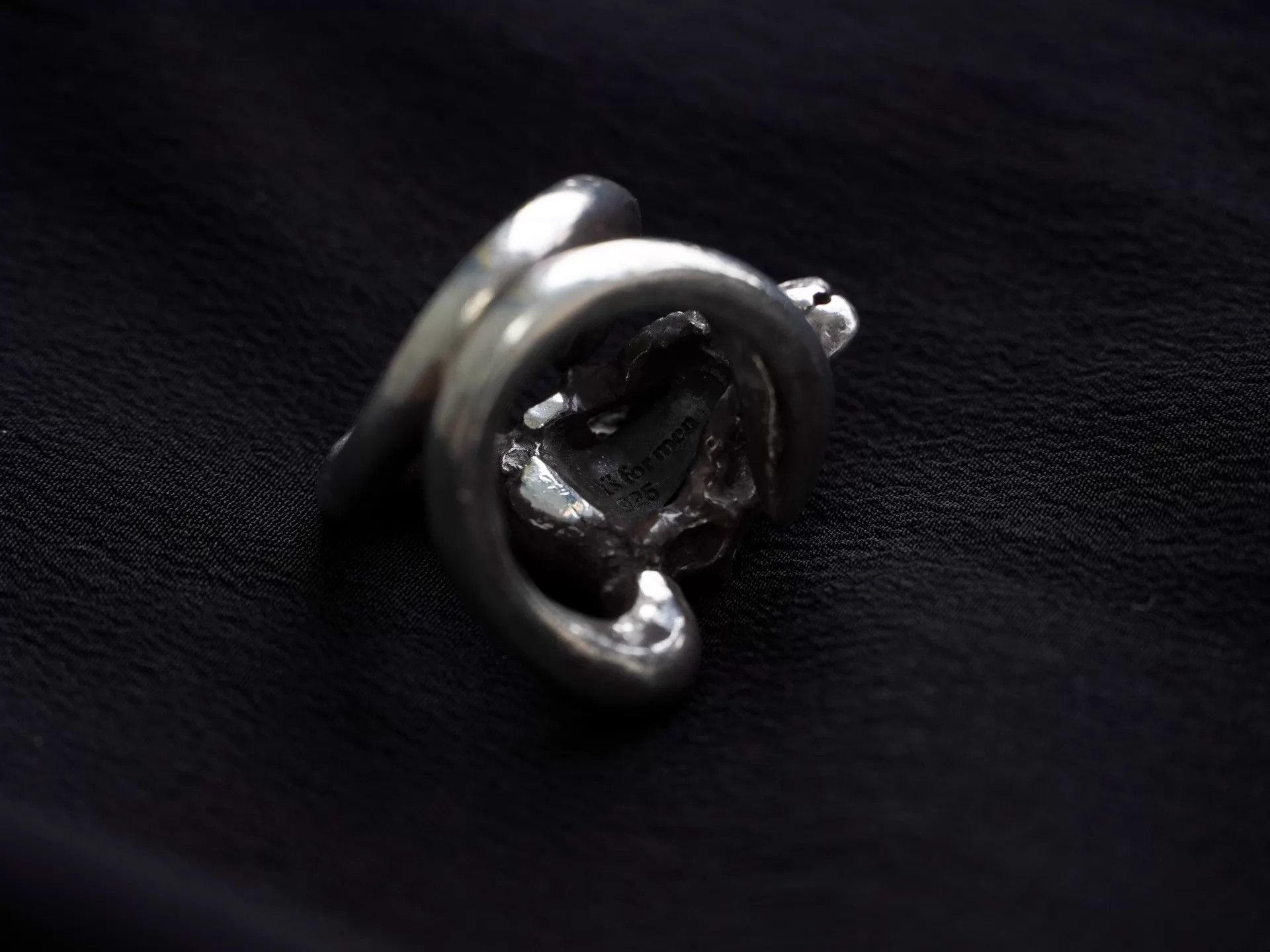 Yohji Yamamoto Yohji Yamamoto Goat Ring US7 Size ONE SIZE - 7 Thumbnail