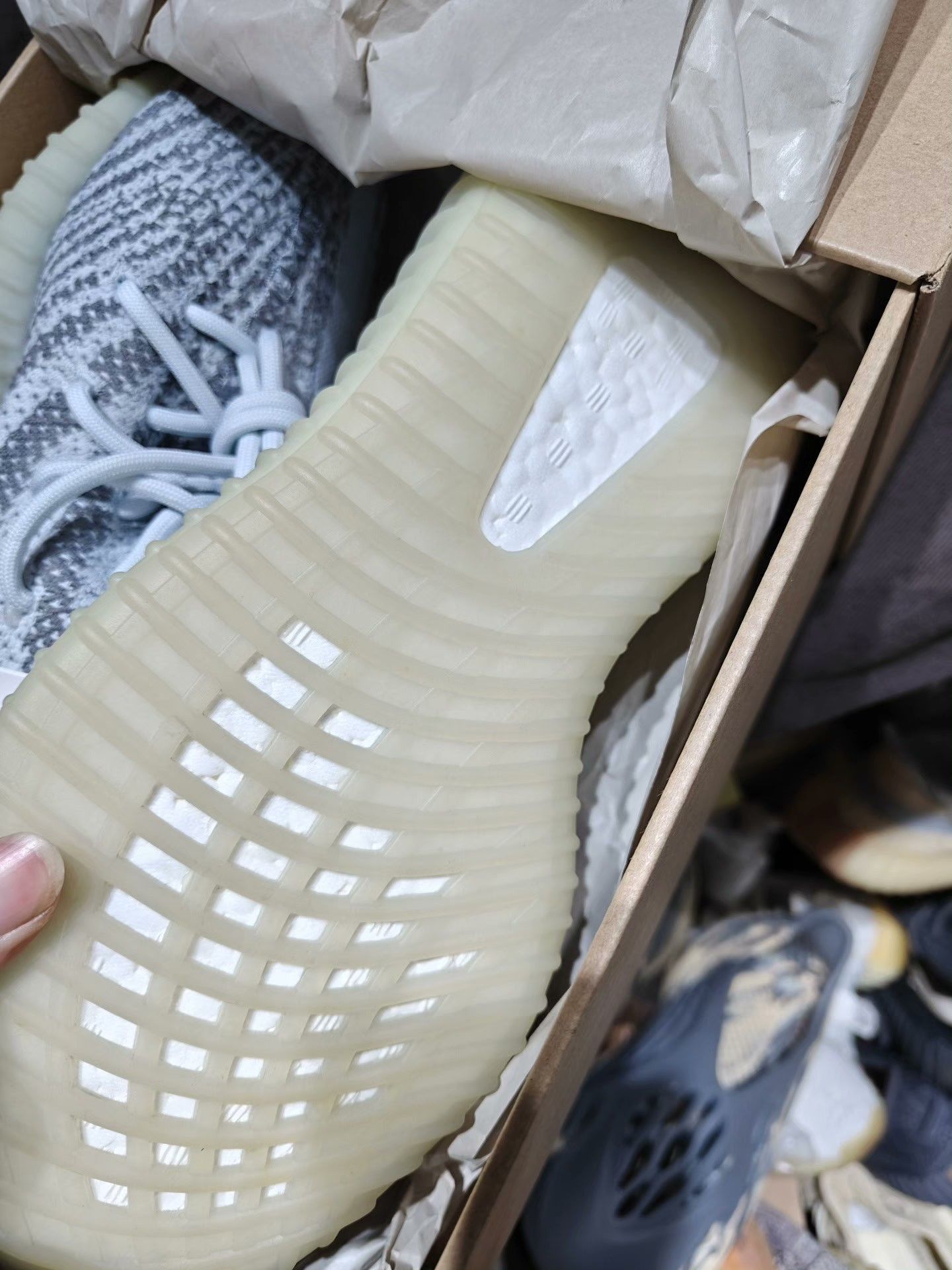 Yeezy Yeezy Blue Lowtop Sneakers 42 Men Size US 9 / EU 42 - 1 Thumbnail