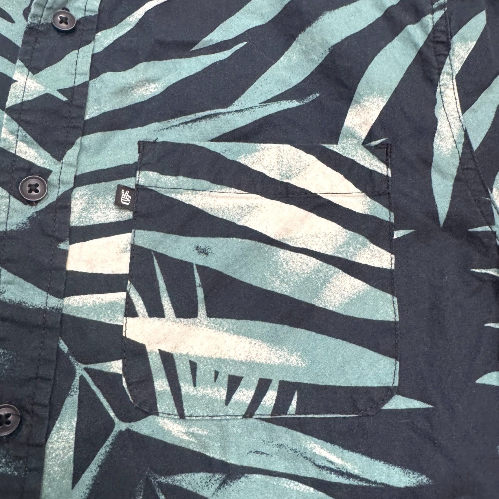Junk Food Junk Food Hawaiian Shirt Mens Small Green Blue Floral Short Sleeve Button-Up Tropical Casual Size US S / EU 44-46 / 1 - 6 Thumbnail