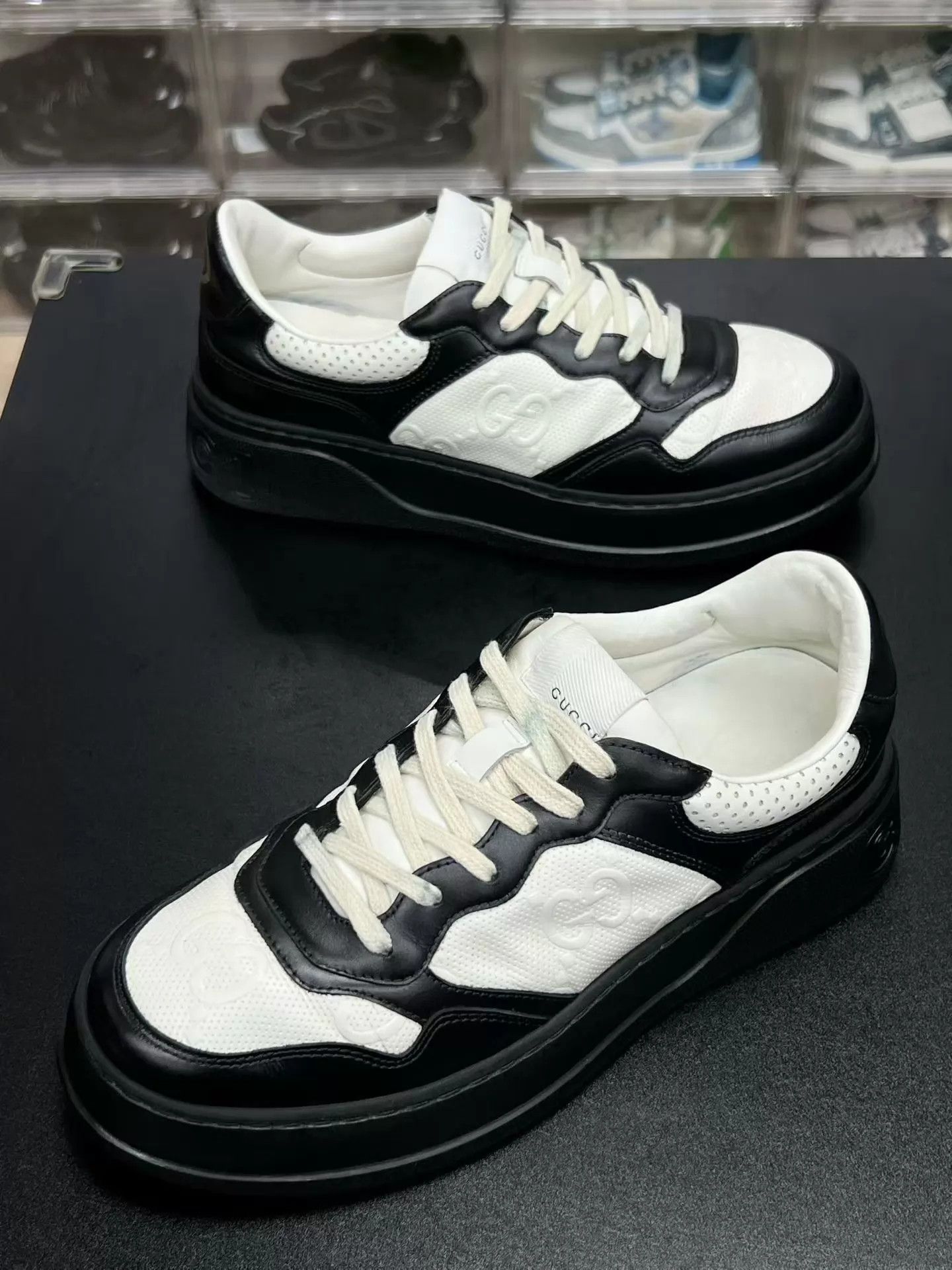 Gucci GUCCI Chunky Cookie 41.5 Black/White Worn Once Size US 8.5 / EU 41-42 - 1 Thumbnail