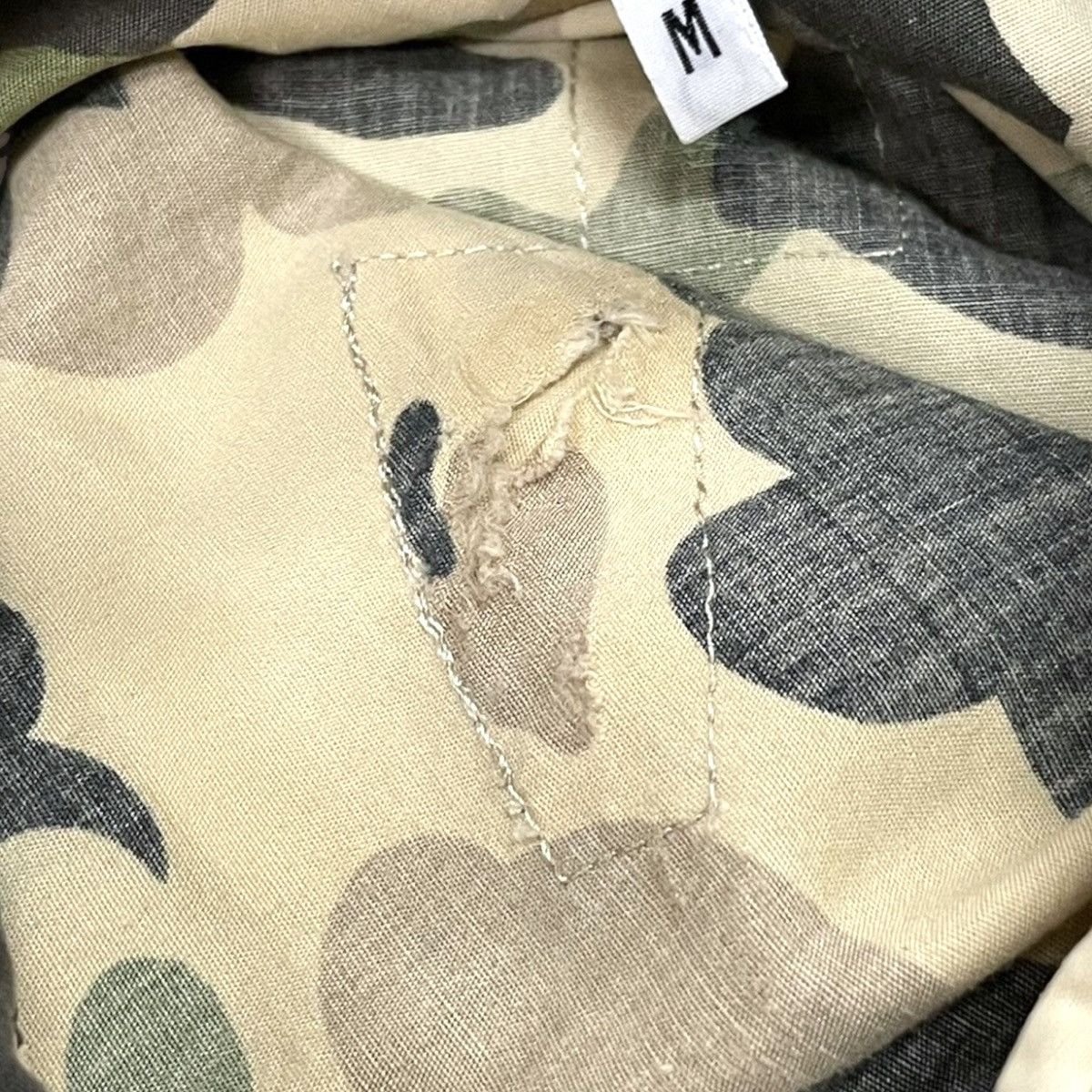 Bape A Bathing Ape Camo Button-up L/S Shirt Size US M / EU 48-50 / 2 - 17 Thumbnail