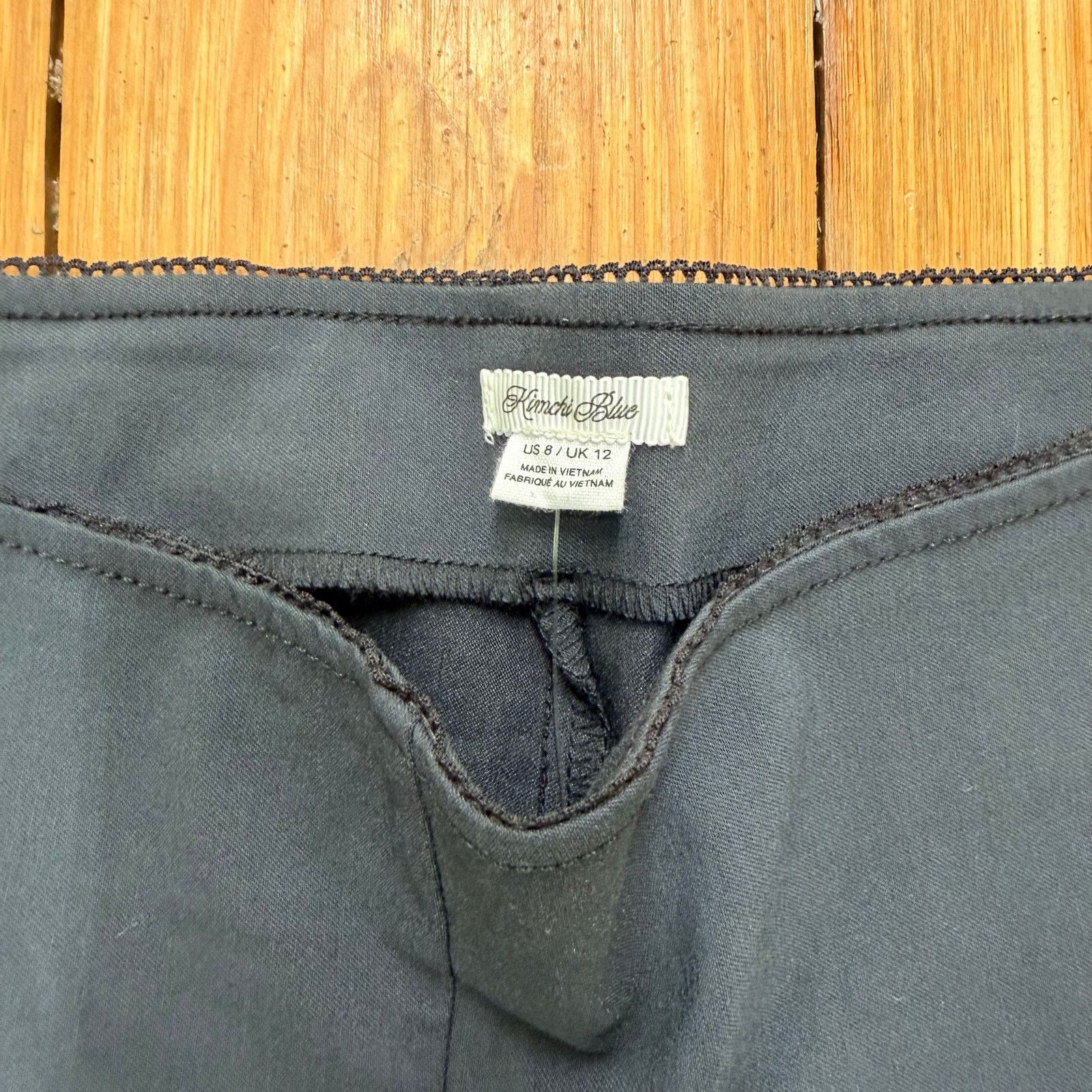 Urban Outfitters Kimchi Blue Ellie High-Rise Stretch Capri Pant Size 30" / US 8 / IT 44 - 4 Thumbnail