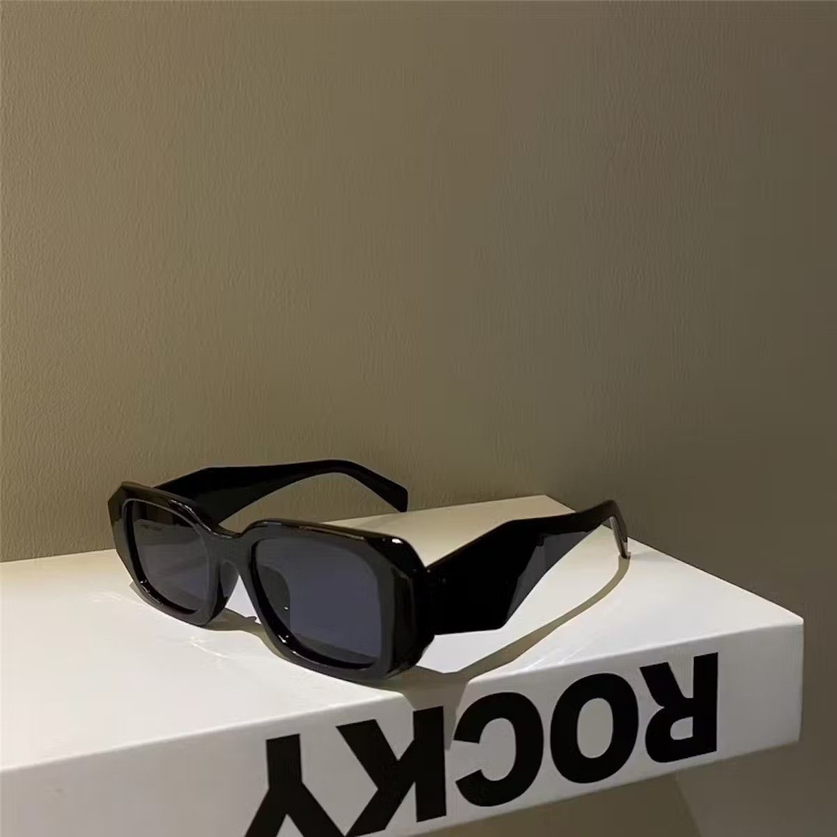Designer × Vintage Vintage sunglasses with irregular lenses and uv protection Size ONE SIZE - 1 Thumbnail