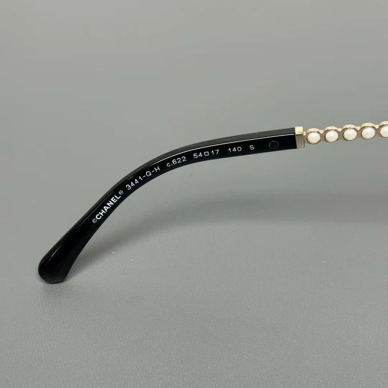 Chanel Chanel Pearl Frame Sunglasses Size ONE SIZE - 7 Thumbnail