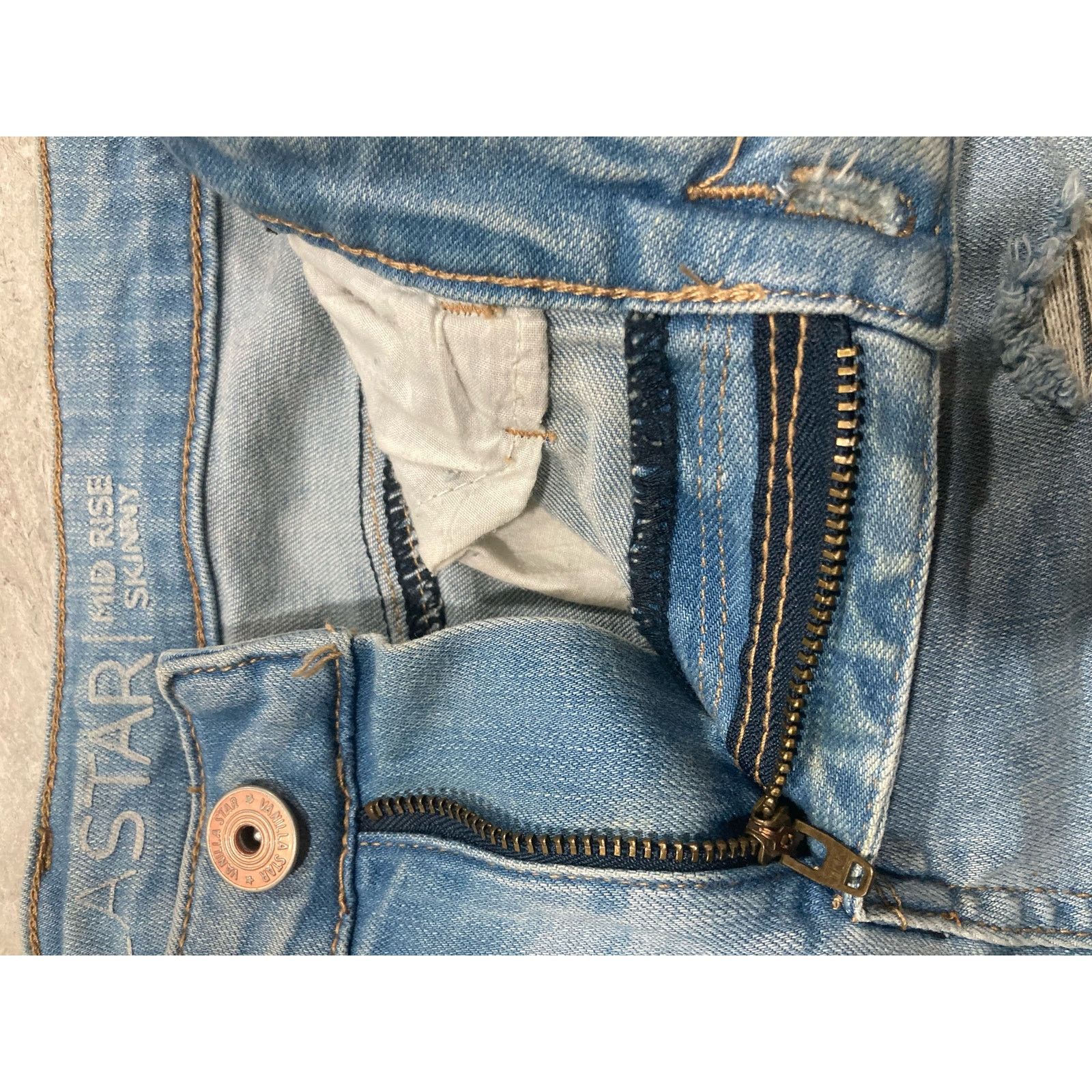 Other Vanilla Star Mid Rise Skinny Jeans Blue Size 27 Juniors Size 27" / US 4 / IT 40 - 10 Thumbnail