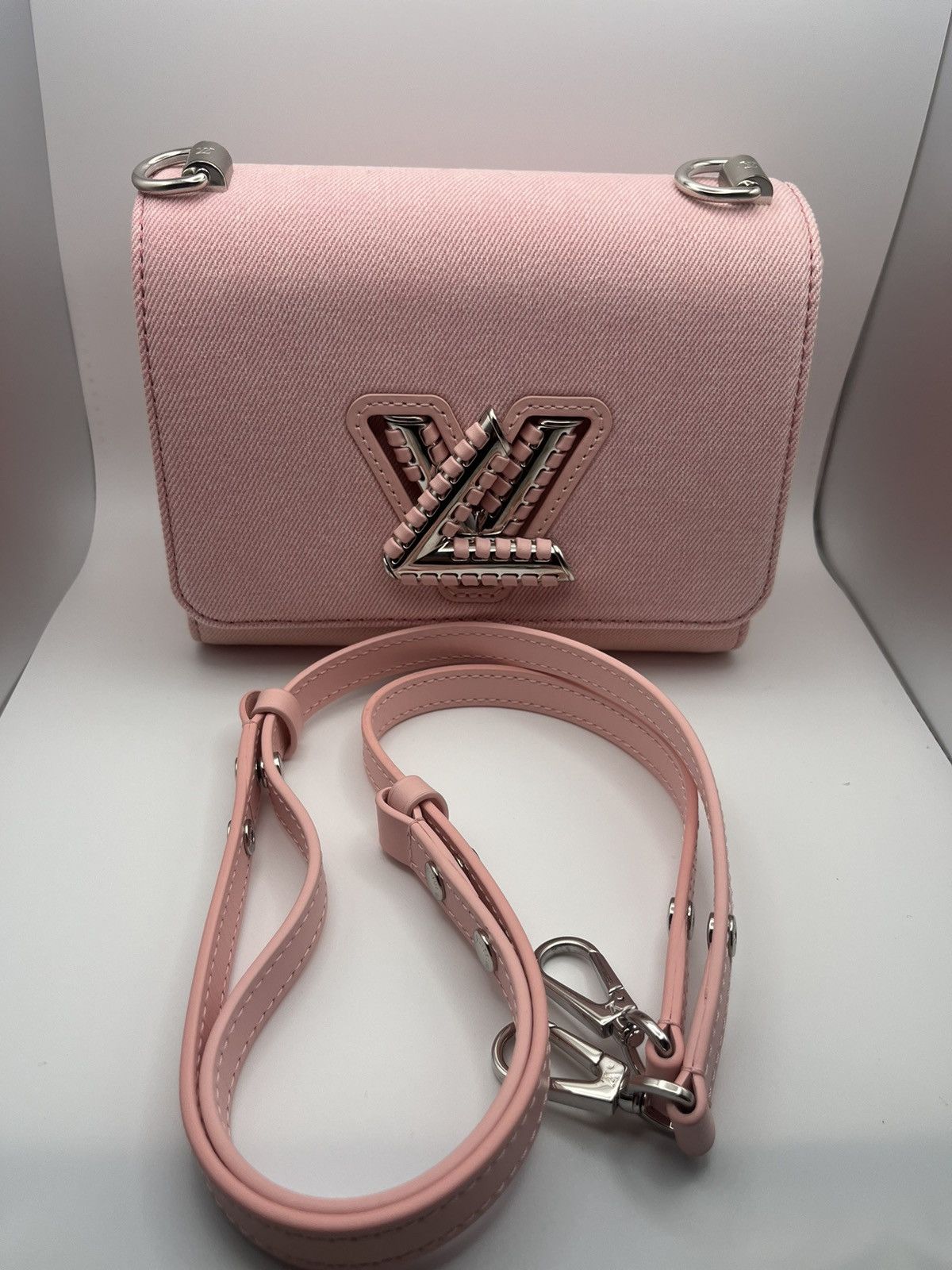 Louis Vuitton Louis Vuitton Pink Denim Twist PM Size ONE SIZE - 8 Thumbnail