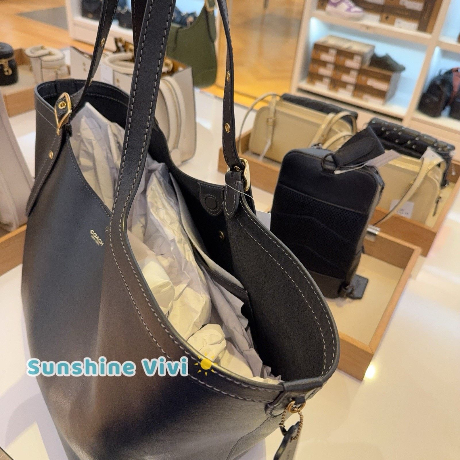 Coach NWT COACH Gramercy Tote CAM00 Large Shoulder Bag Black Size ONE SIZE - 8 Thumbnail