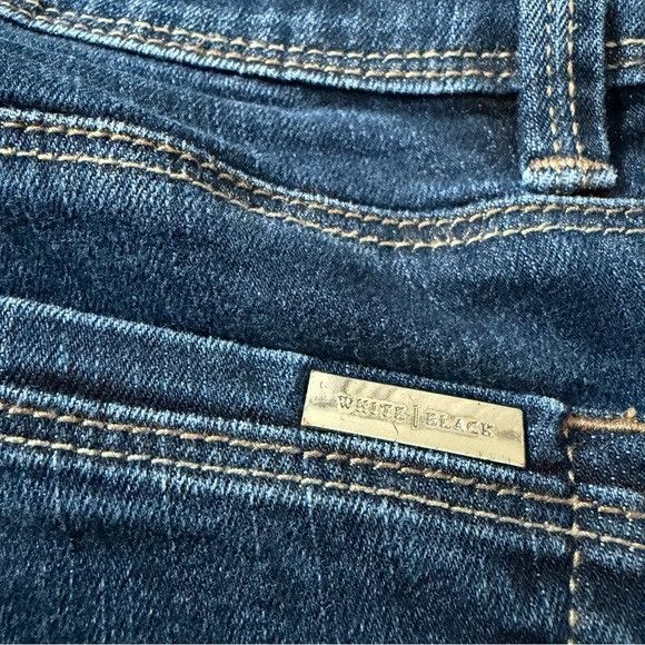 White House Black Market WHITE HOUSE BLACK MARKET SLIM LEG SZ 4R Size 27" / US 4 / IT 40 - 8 Thumbnail