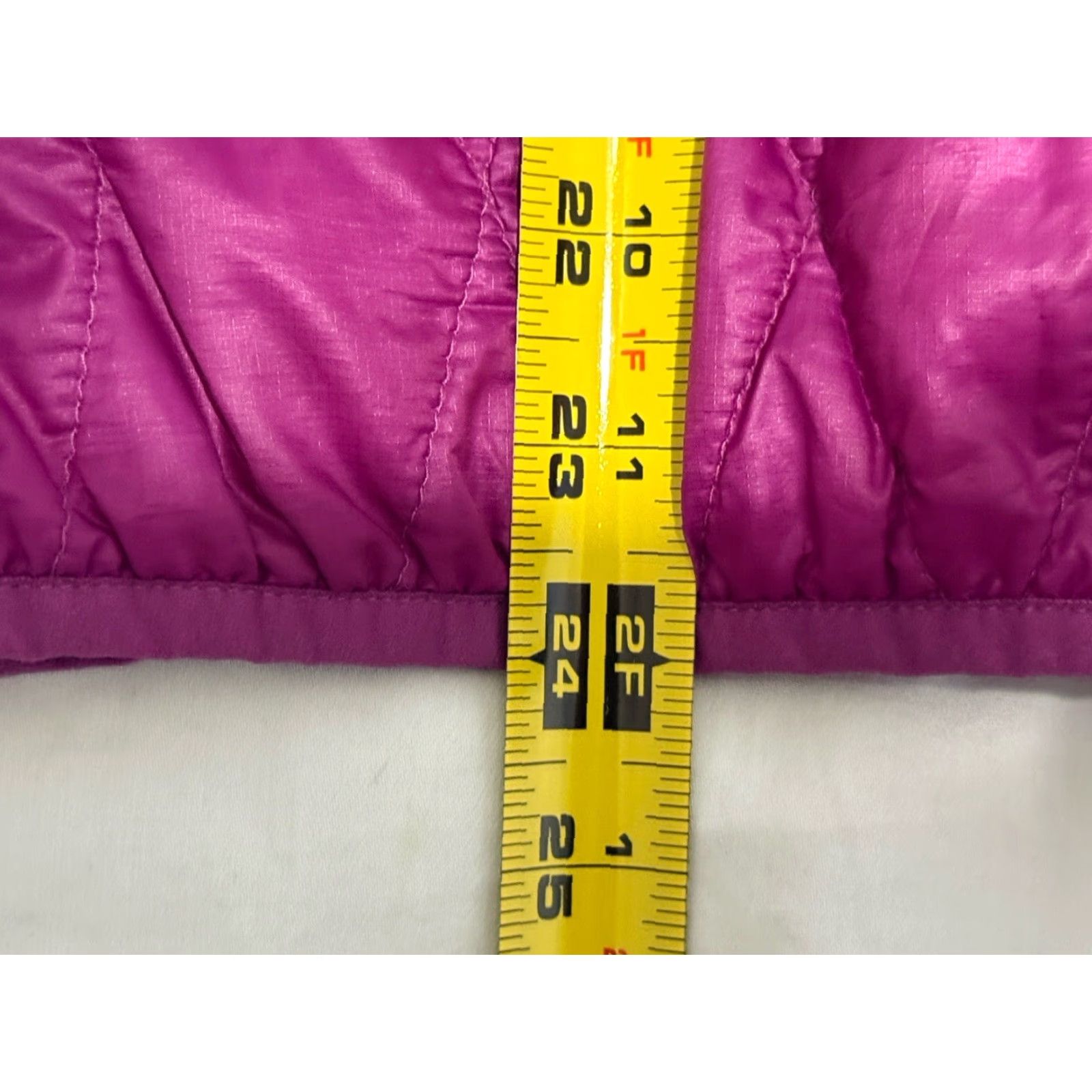 Patagonia VINTAGE Patagonia Nano Puffer Jacket Women Sz M Magenta Quilted Zip Puffer All Seasons Water Resistant Breathing Softshell 84025 Size M / US 6-8 / IT 42-44 - 2 Thumbnail