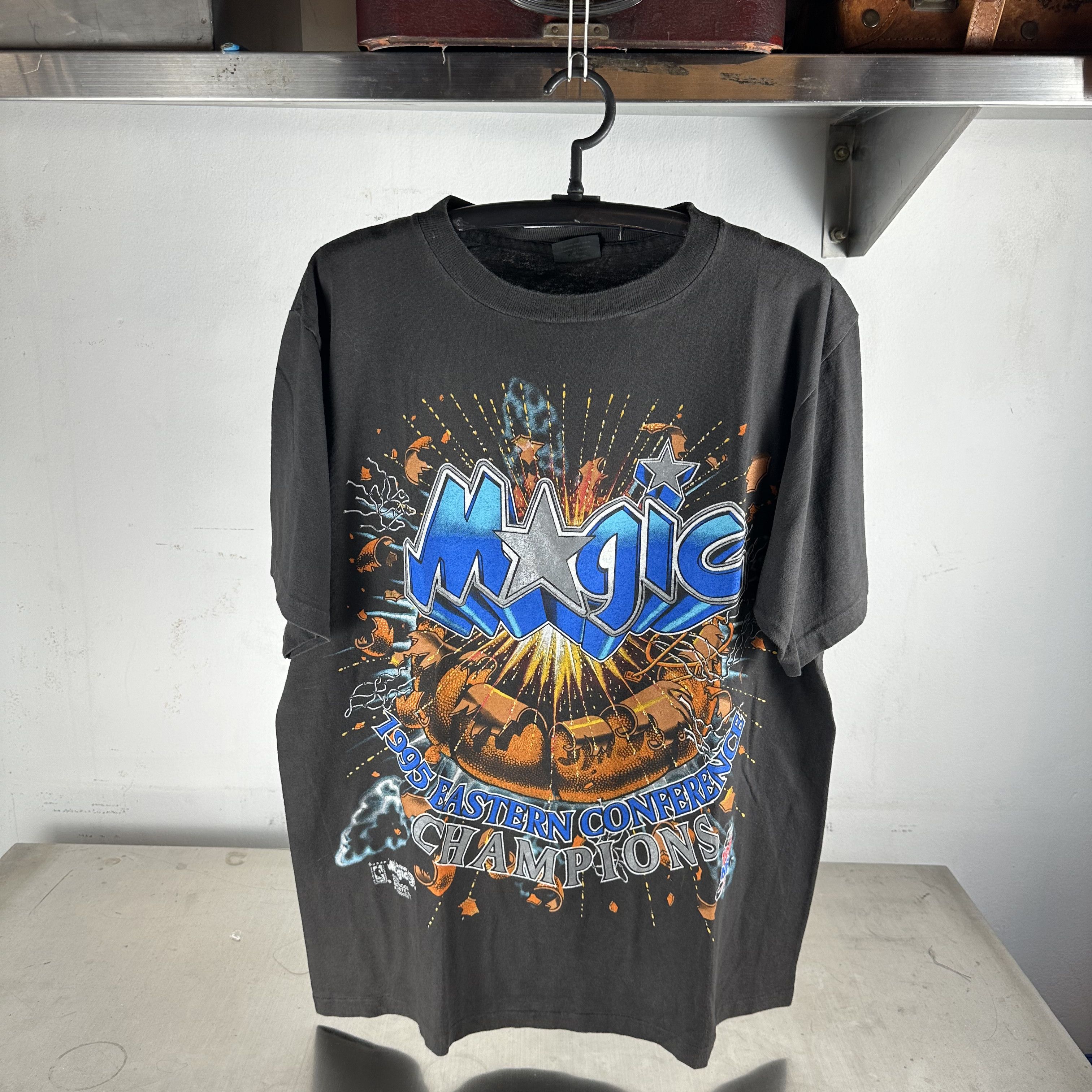 Vintage 1995 Orlando Magic NBA Conference Champions Explosion Tee Size US XL / EU 56 / 4 - 1 Thumbnail