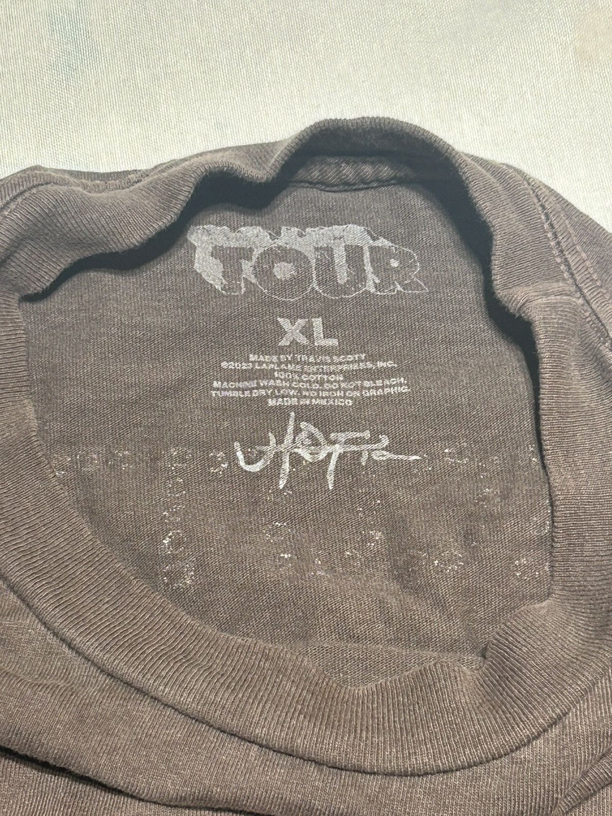 Travis Scott Cactus Jack- Travis Scott Utopia Tour VIP Exclusive Tee Size US XL / EU 56 / 4 - 3 Thumbnail